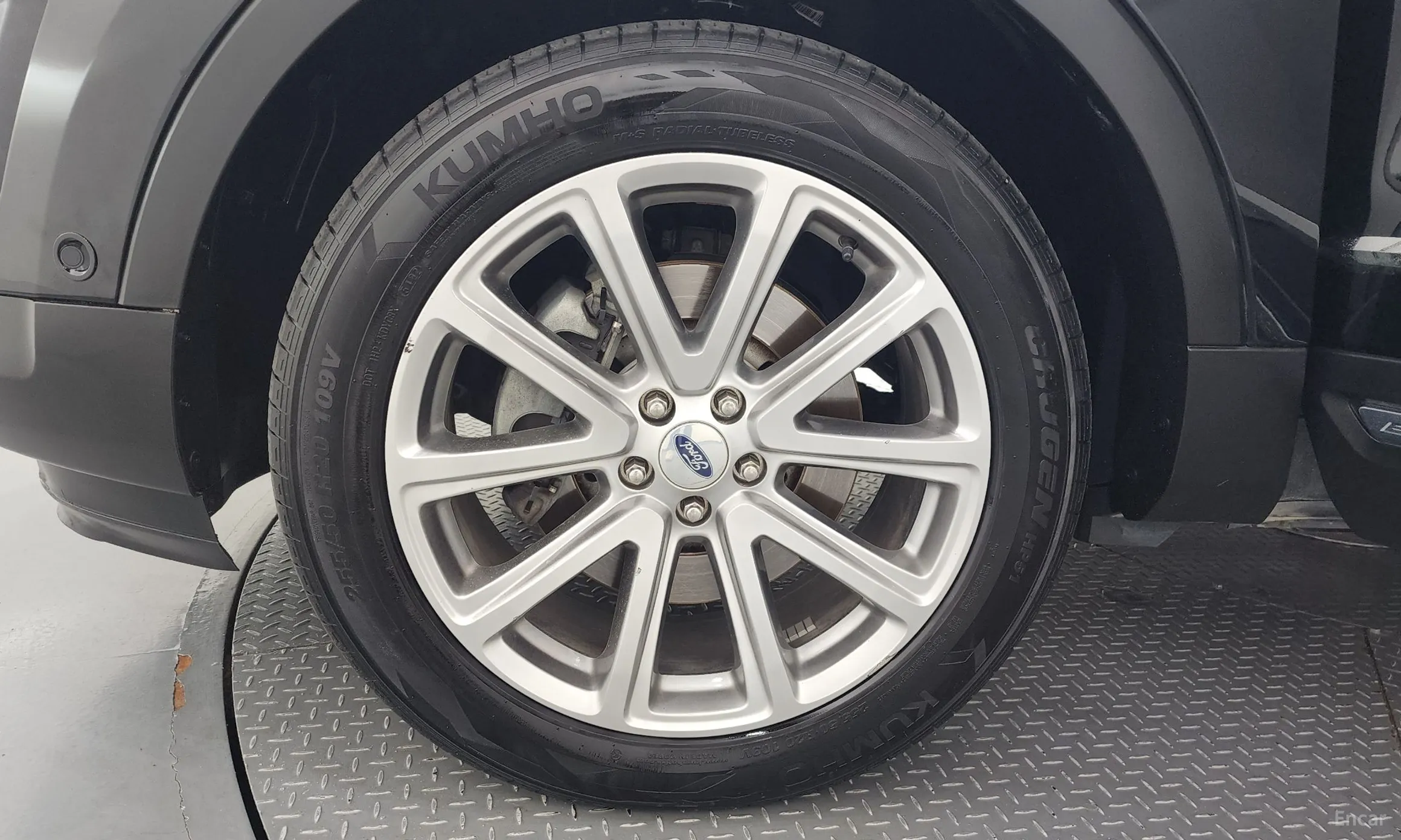 Ford Explorer превью 5
