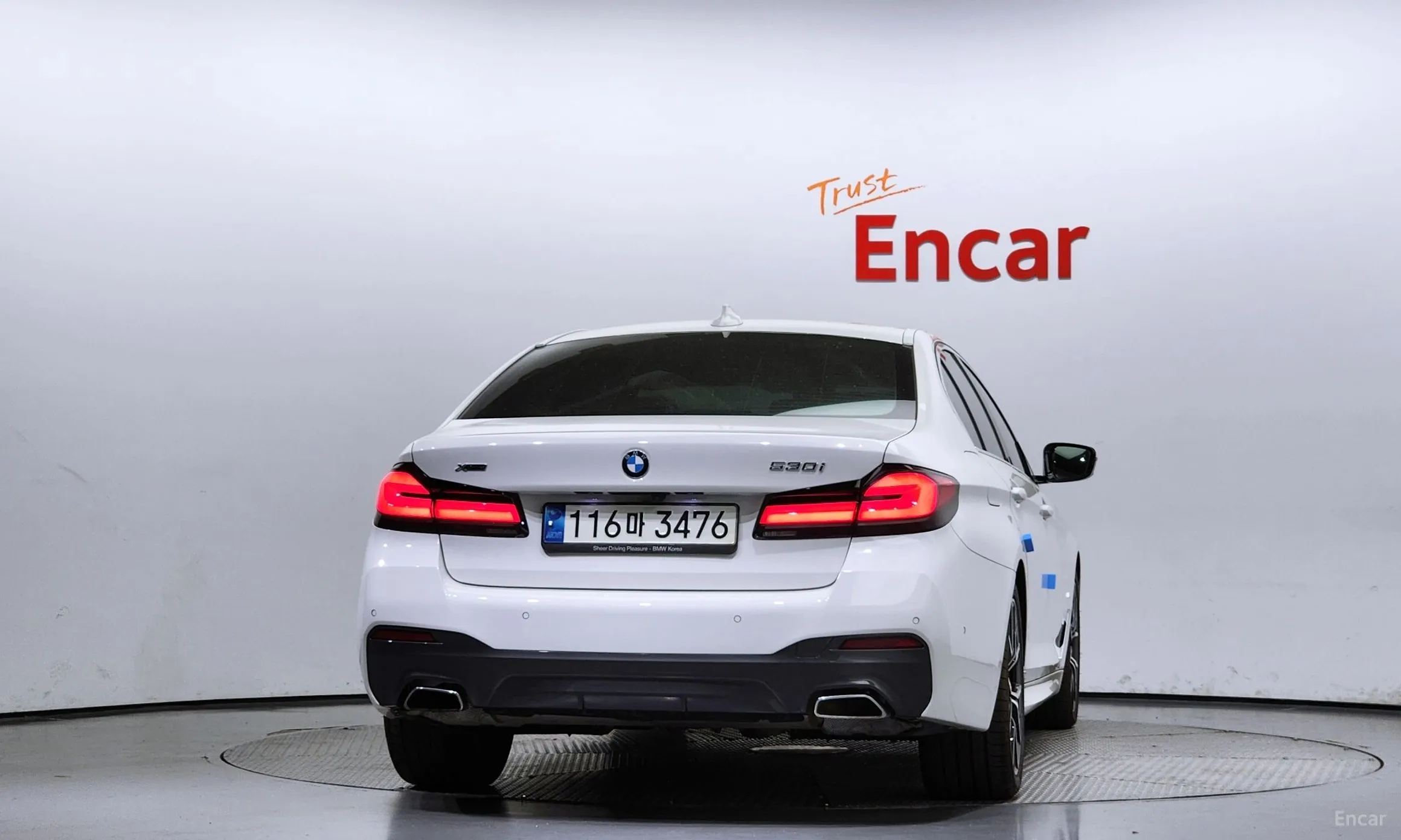 BMW 5 Series (G30) превью 3