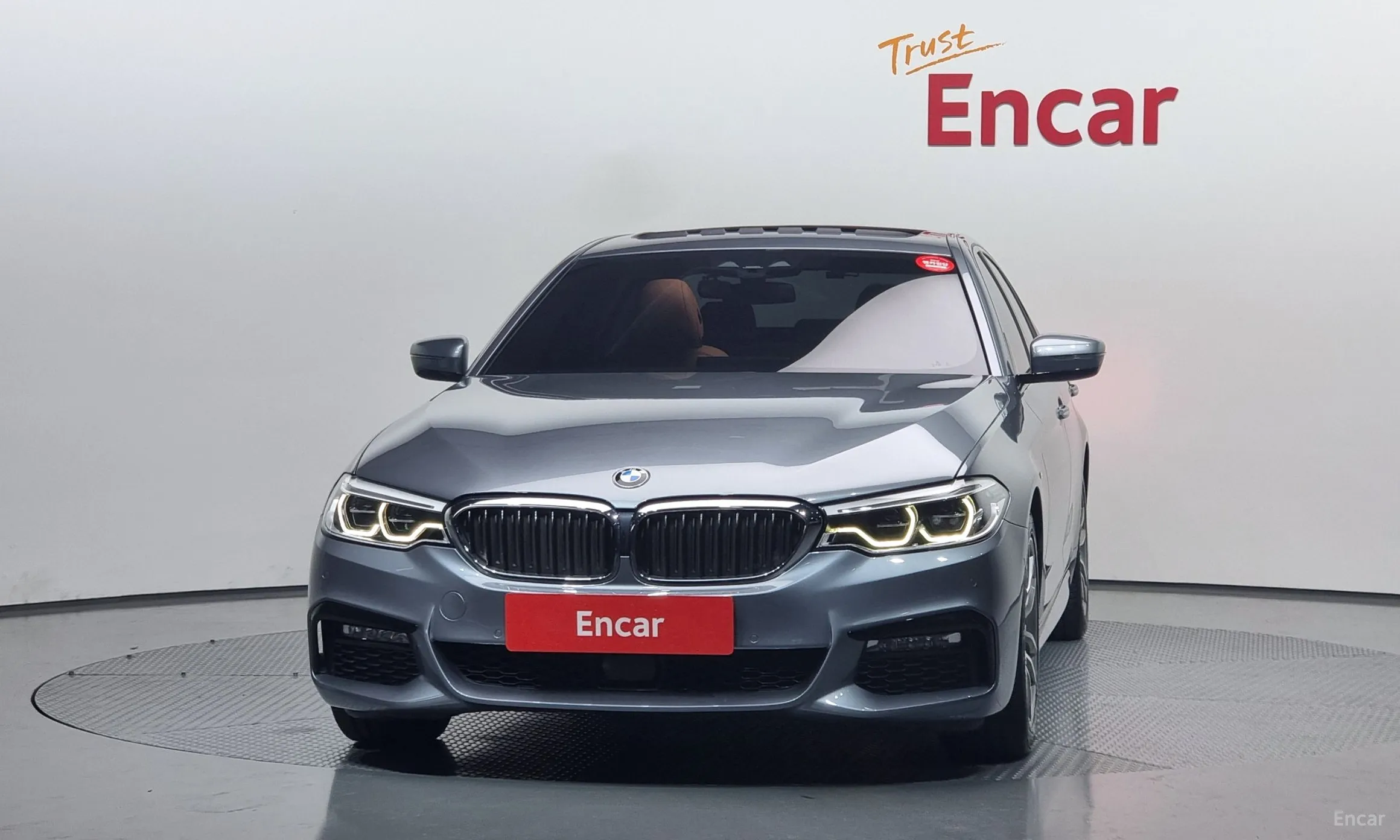 BMW 5 Series (G30) превью 2