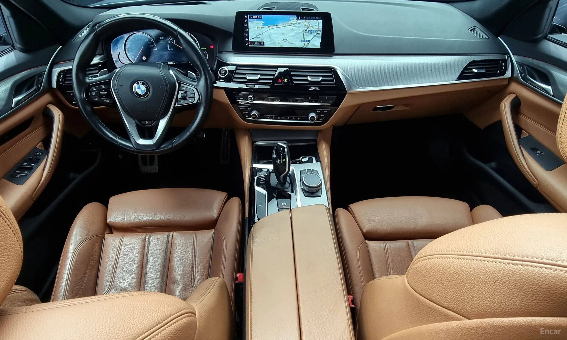 BMW 5 Series (G30) превью 4
