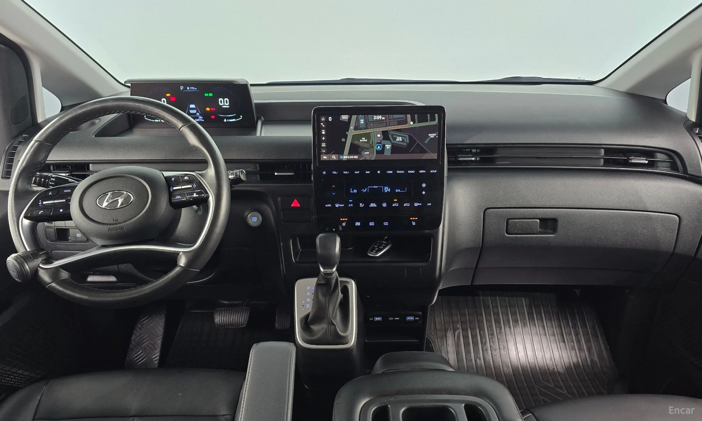 Hyundai Staria превью 4
