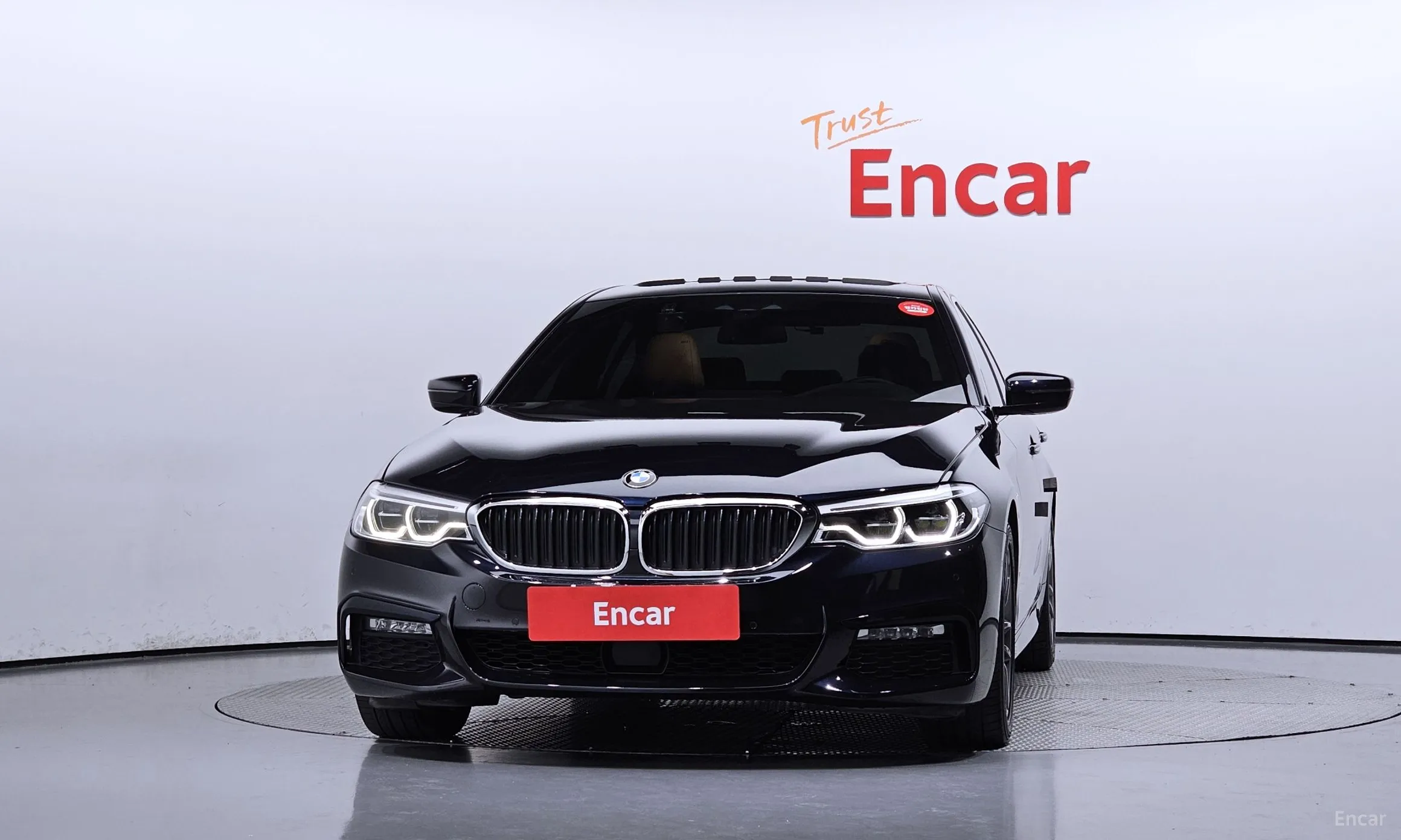 BMW 5 Series (G30) превью 2
