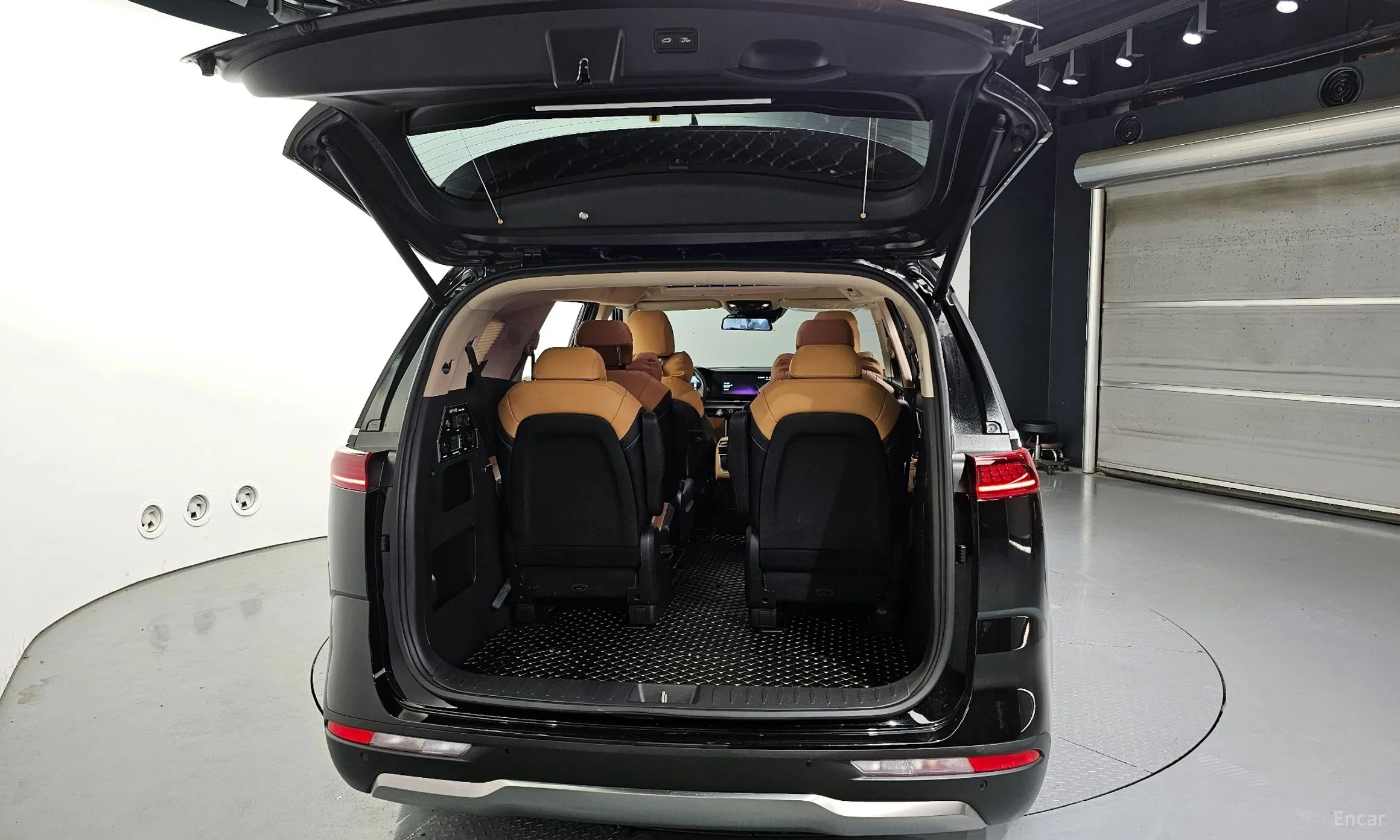 Kia Carnival Gen 4 превью 17