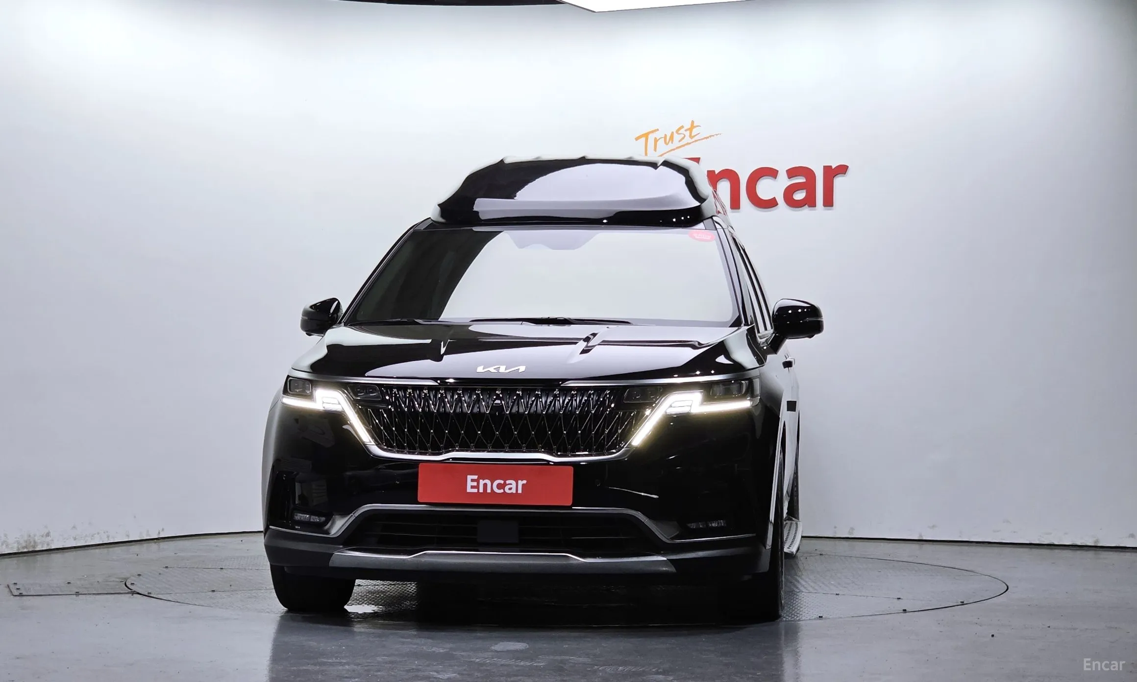 Kia Carnival Gen 4 превью 3