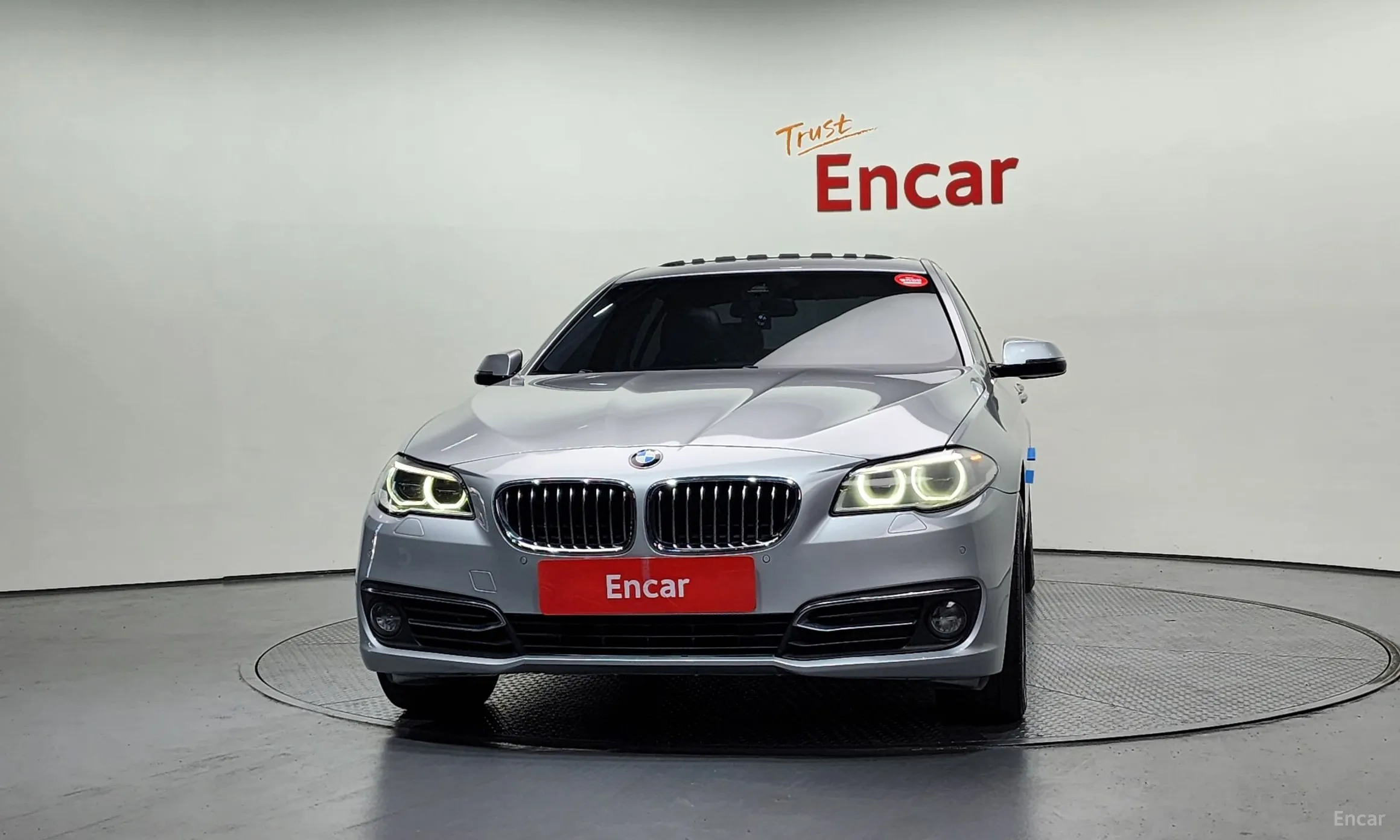 BMW 5 Series (F10) превью 2