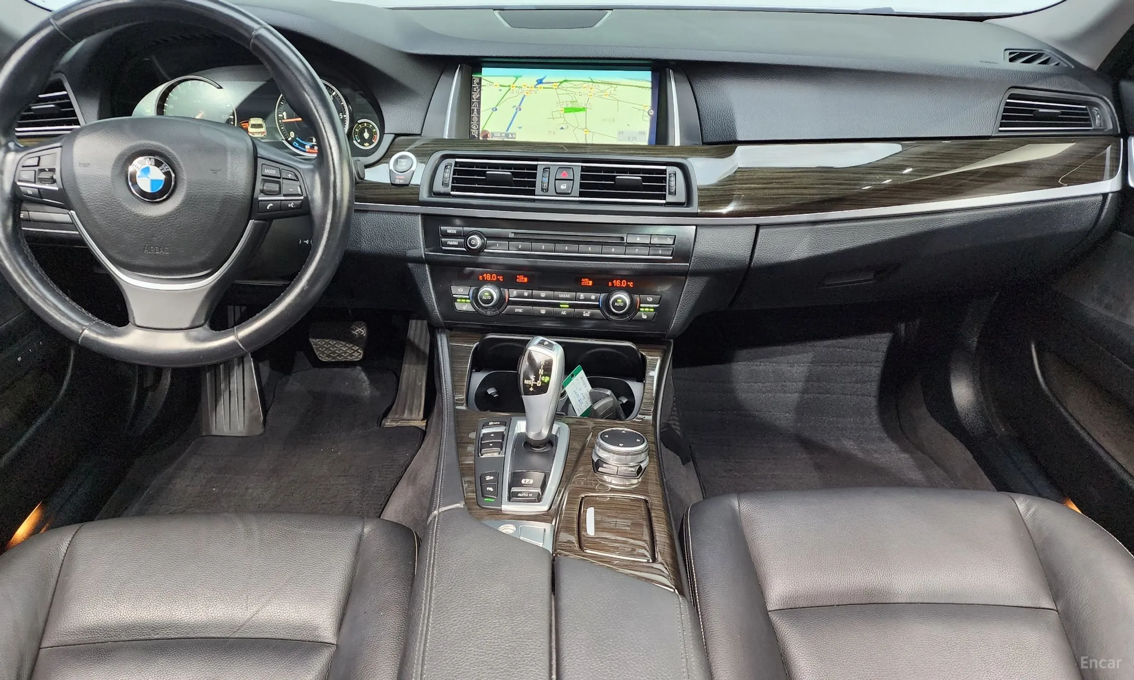 BMW 5 Series (F10) превью 4