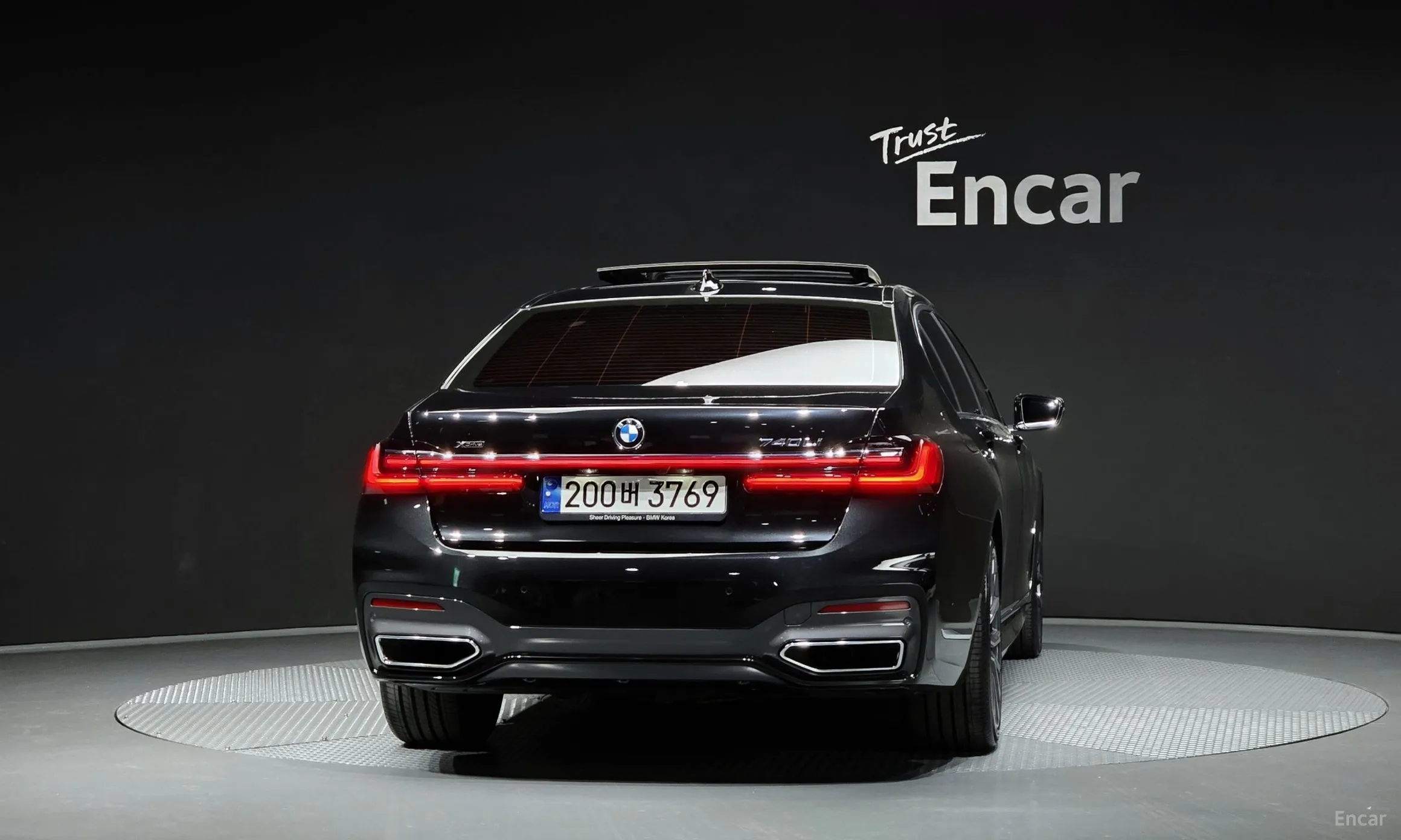 BMW 7 Series (G11) превью 3