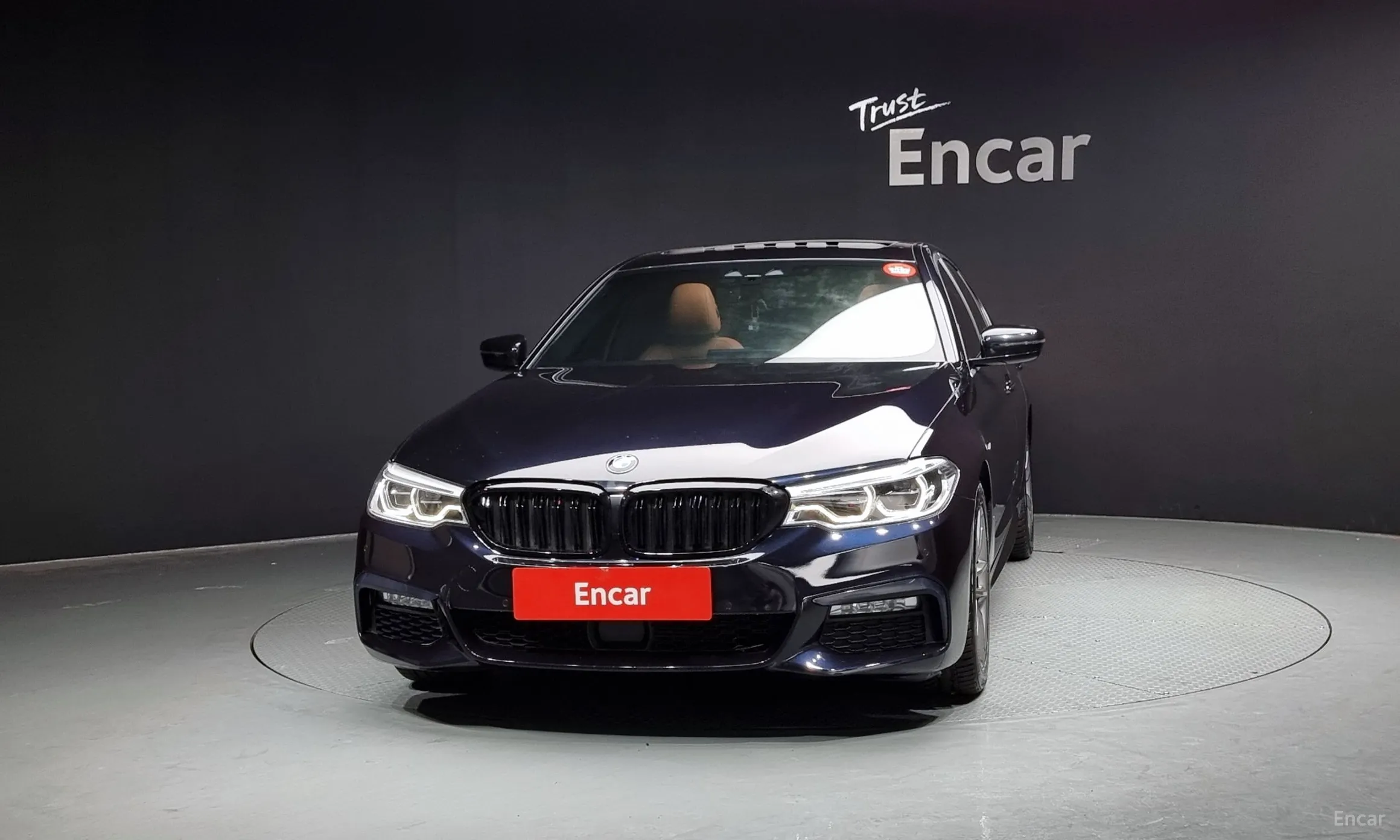 BMW 5 Series (G30) превью 2