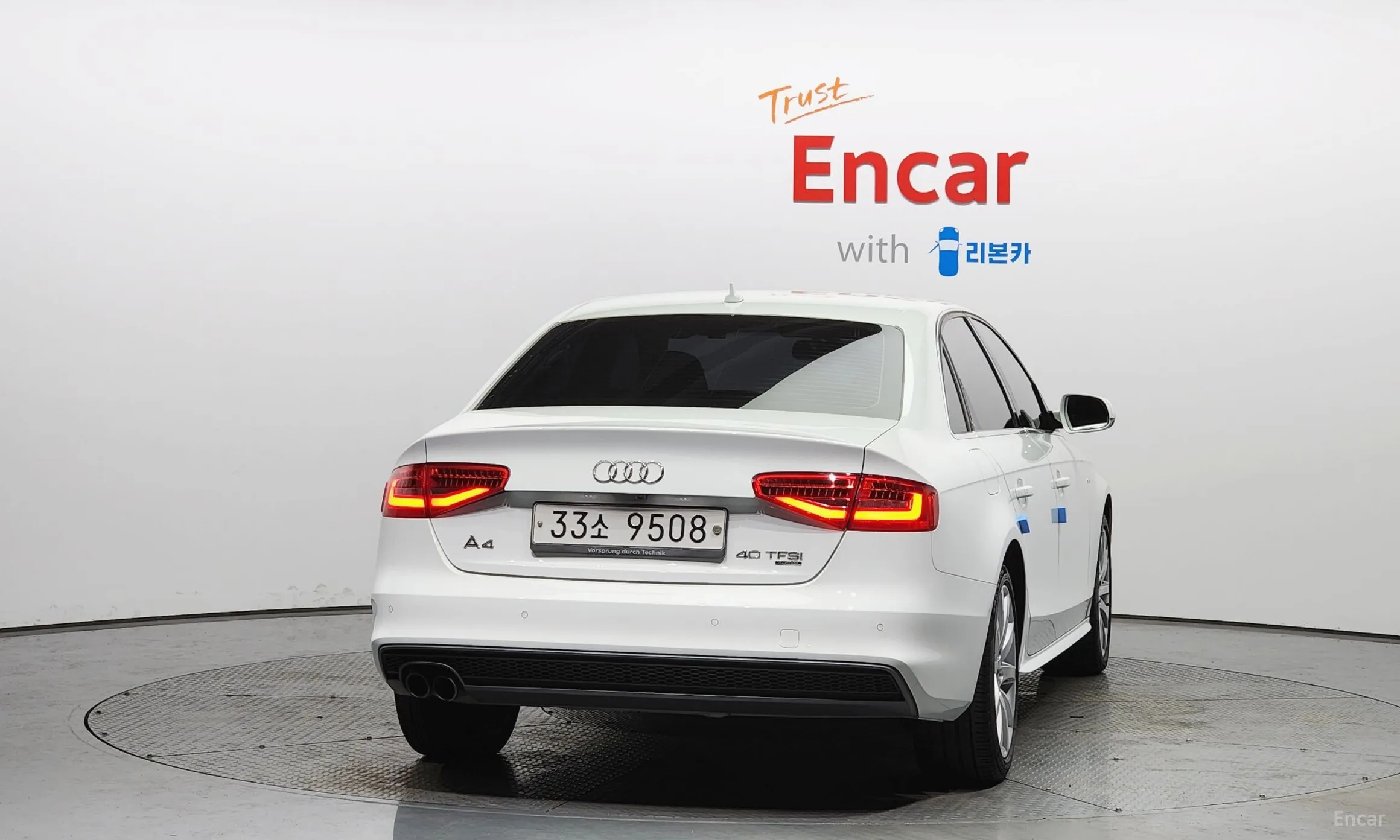 Audi New A4 превью 3