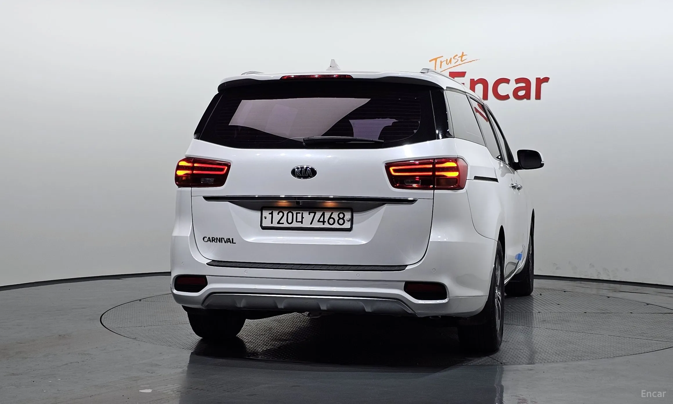 Kia Carnival превью 3
