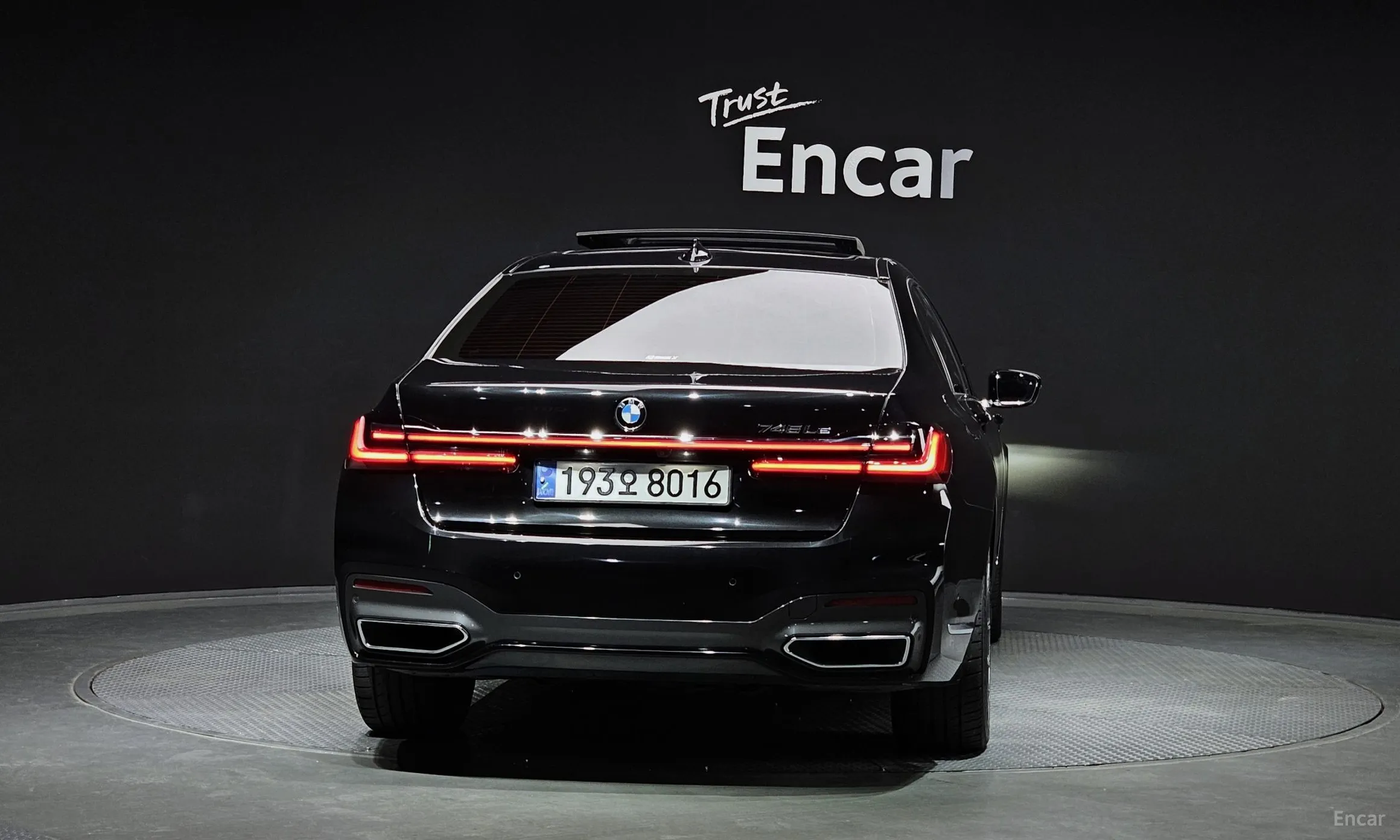BMW 7 Series (G11) превью 3