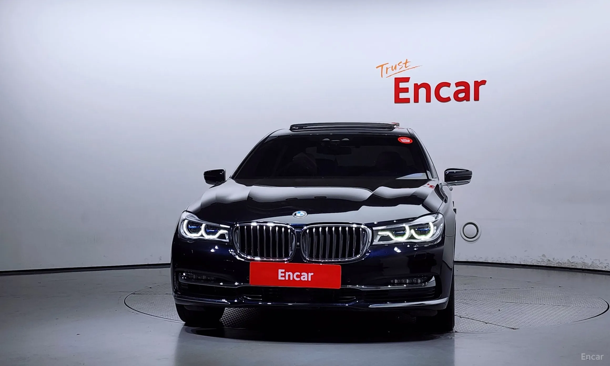 BMW 7 Series (G11) превью 2