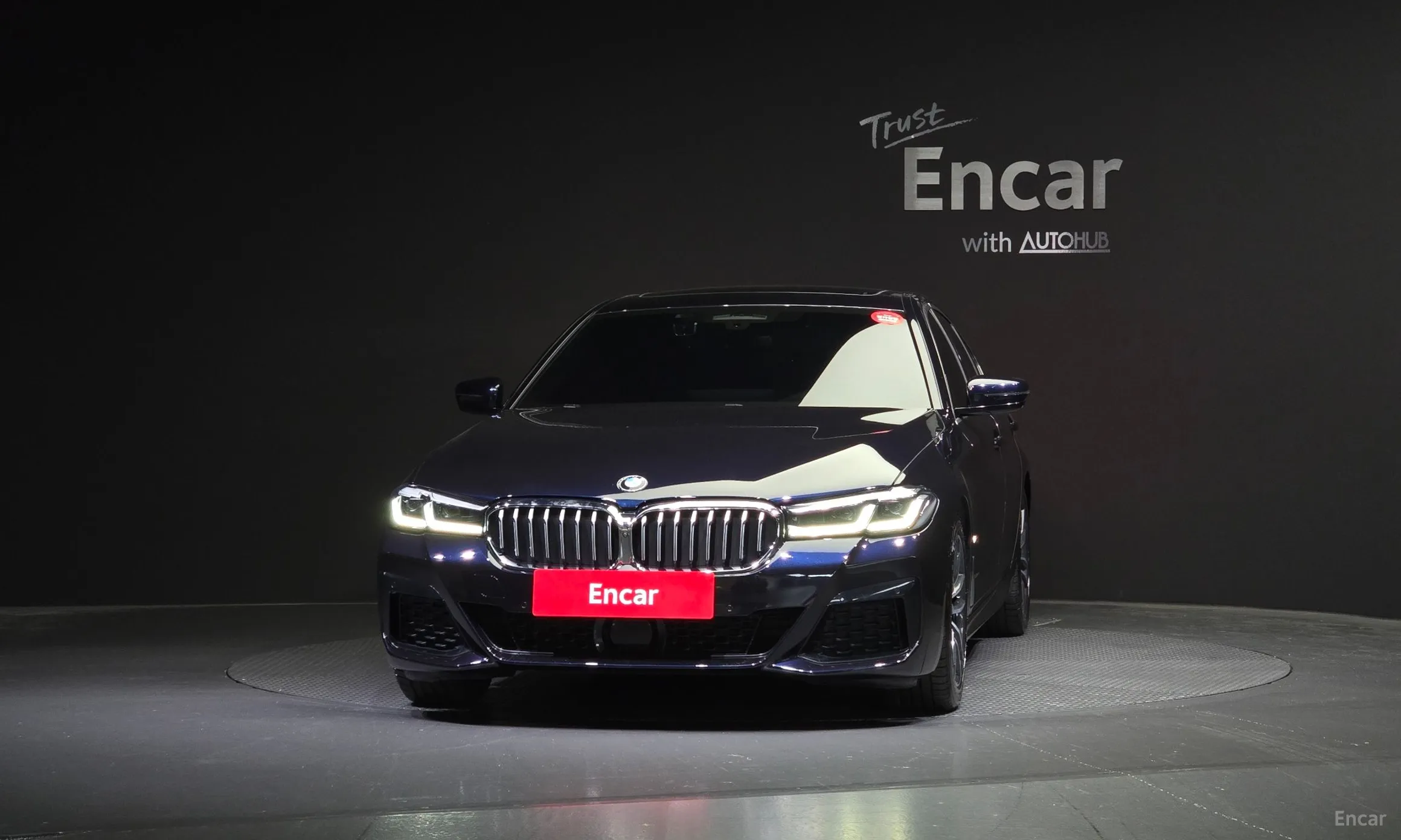 BMW 5 Series (G30) превью 2