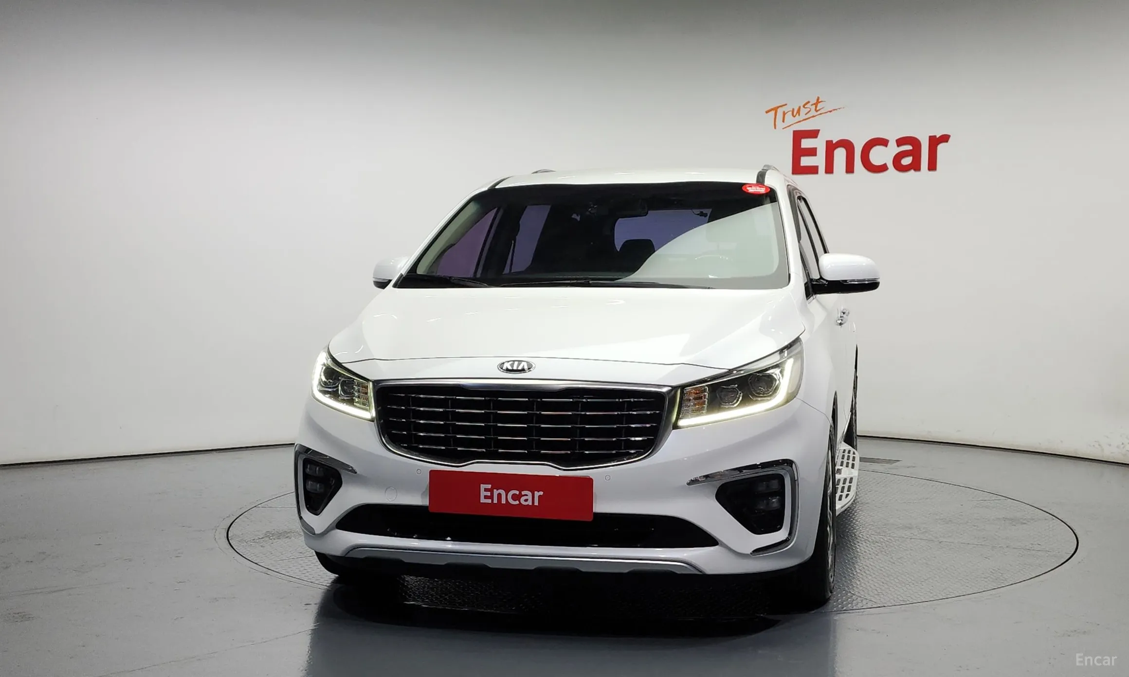Kia Carnival превью 2