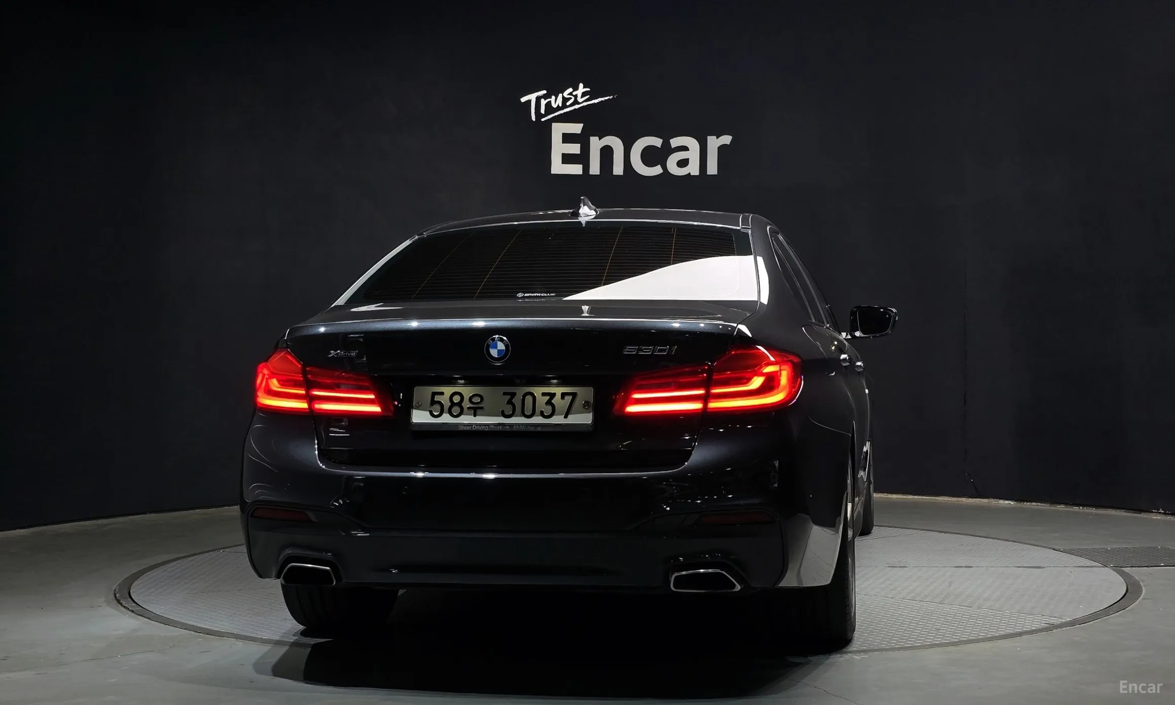 BMW 5 Series (G30) превью 3