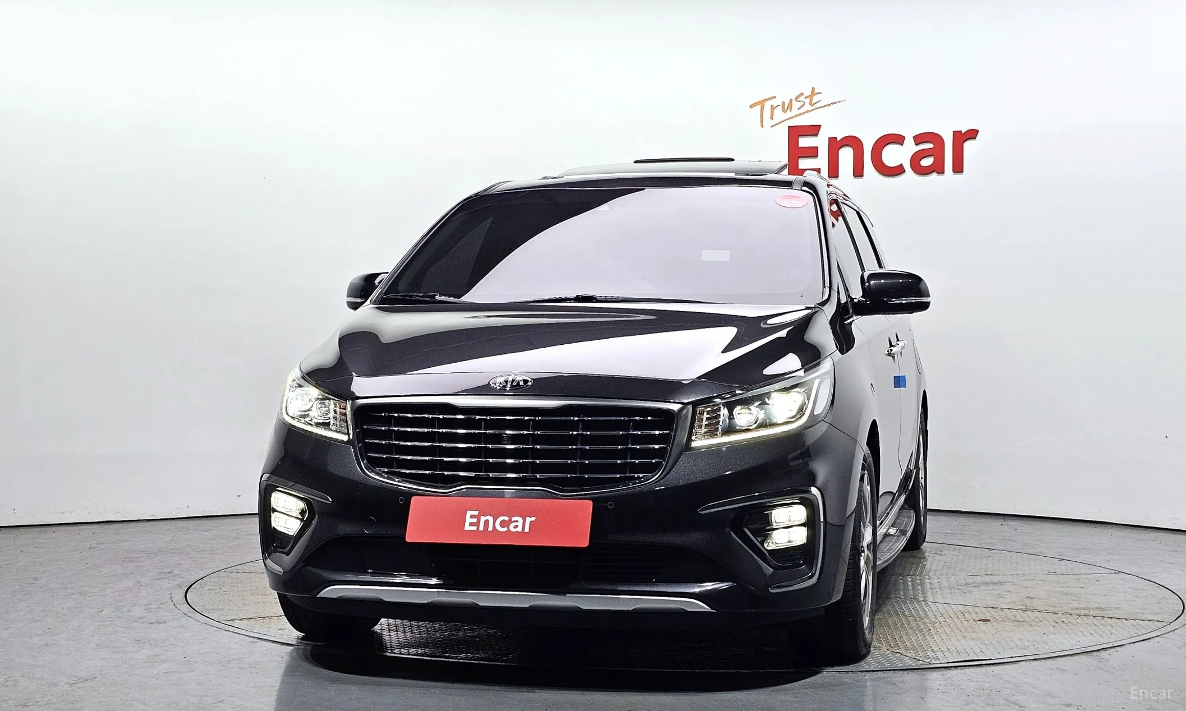 Kia Carnival превью 2