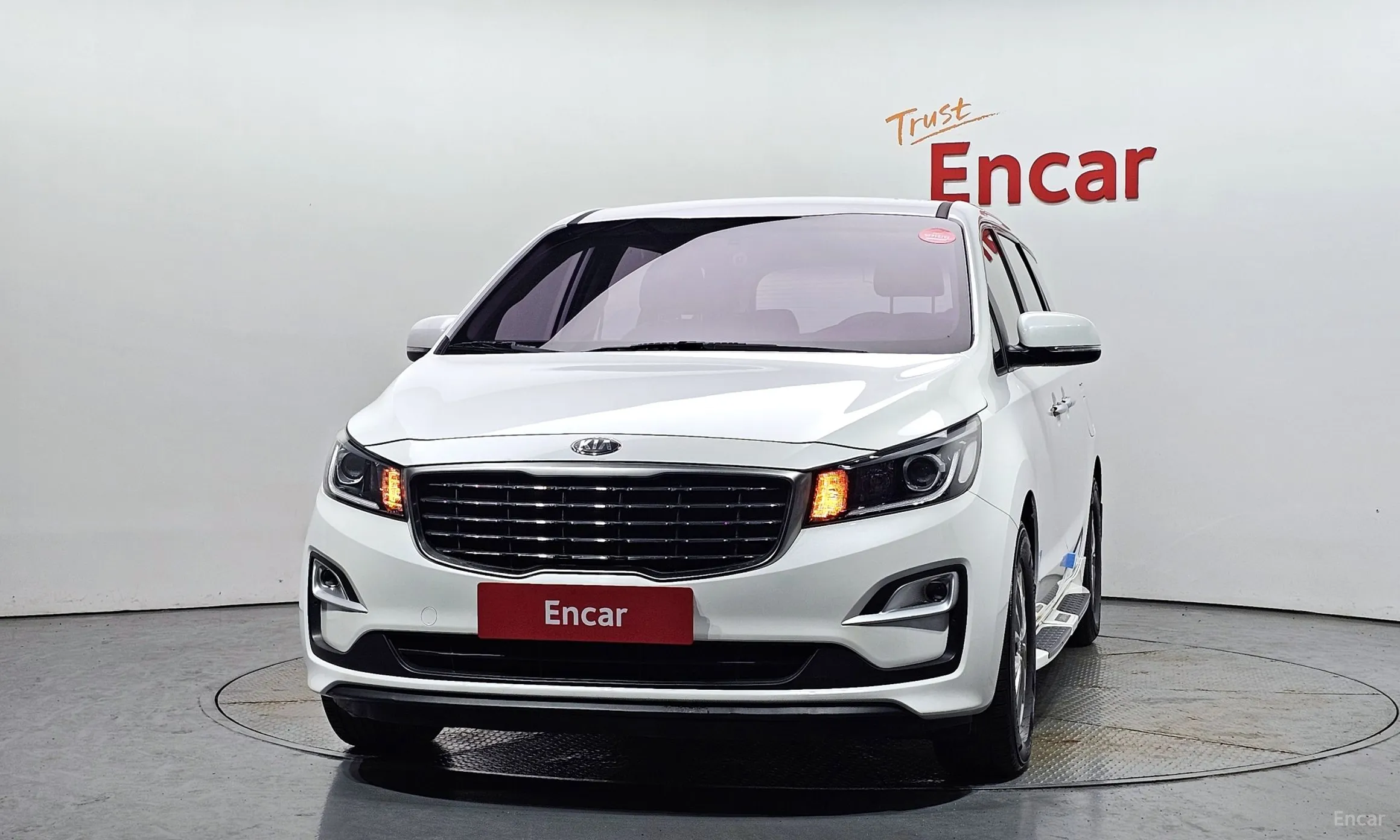Kia Carnival превью 2