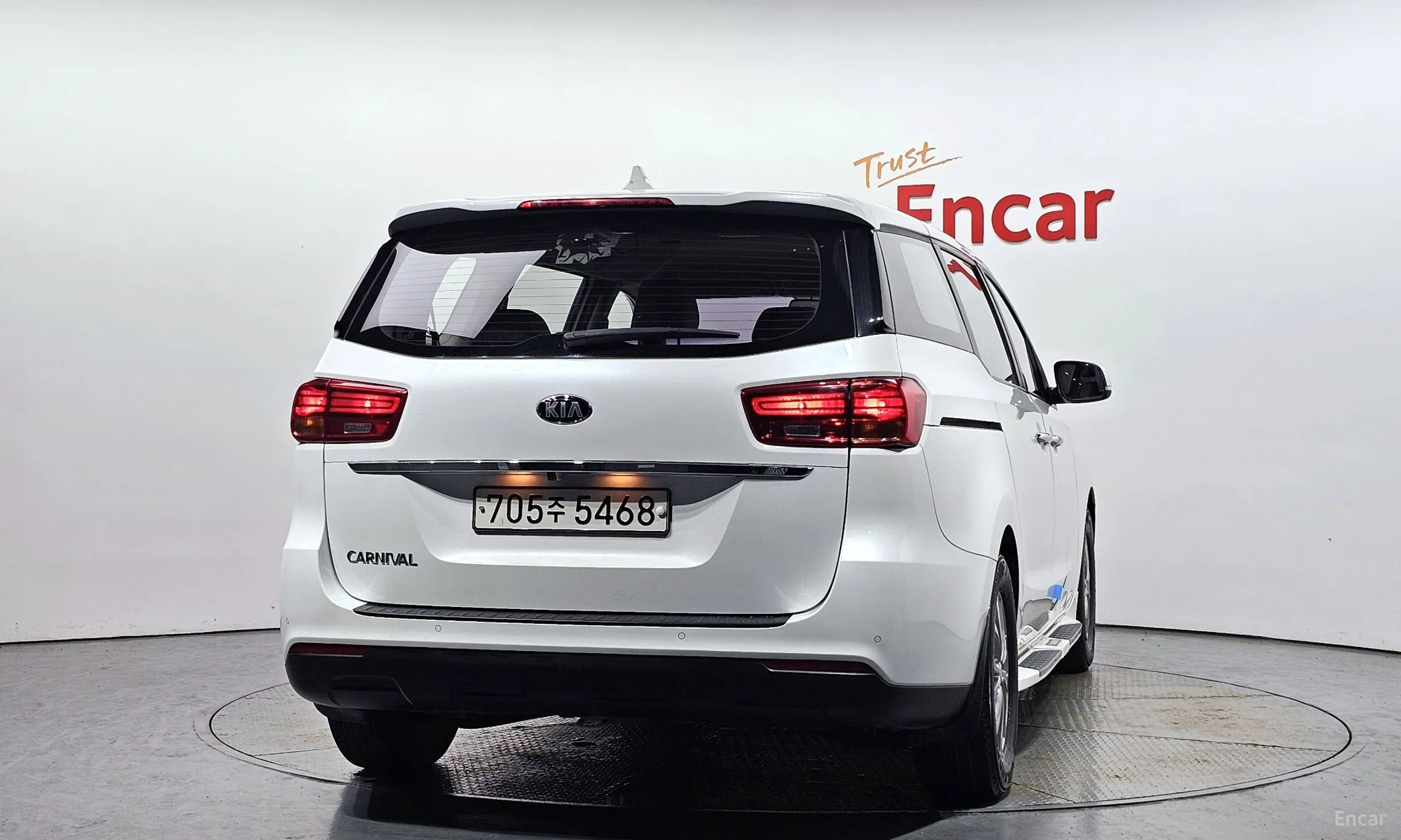 Kia Carnival превью 3