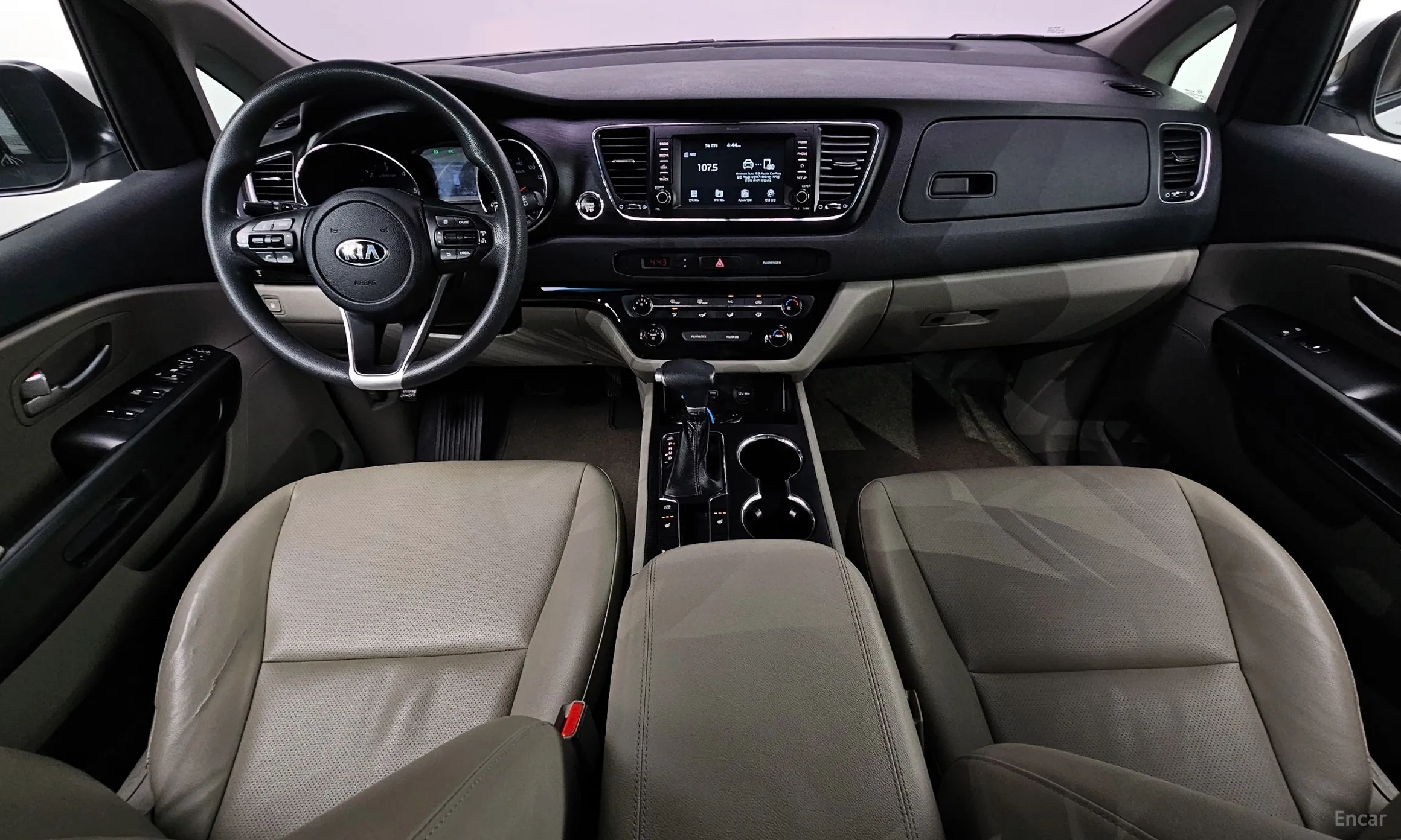 Kia Carnival превью 4