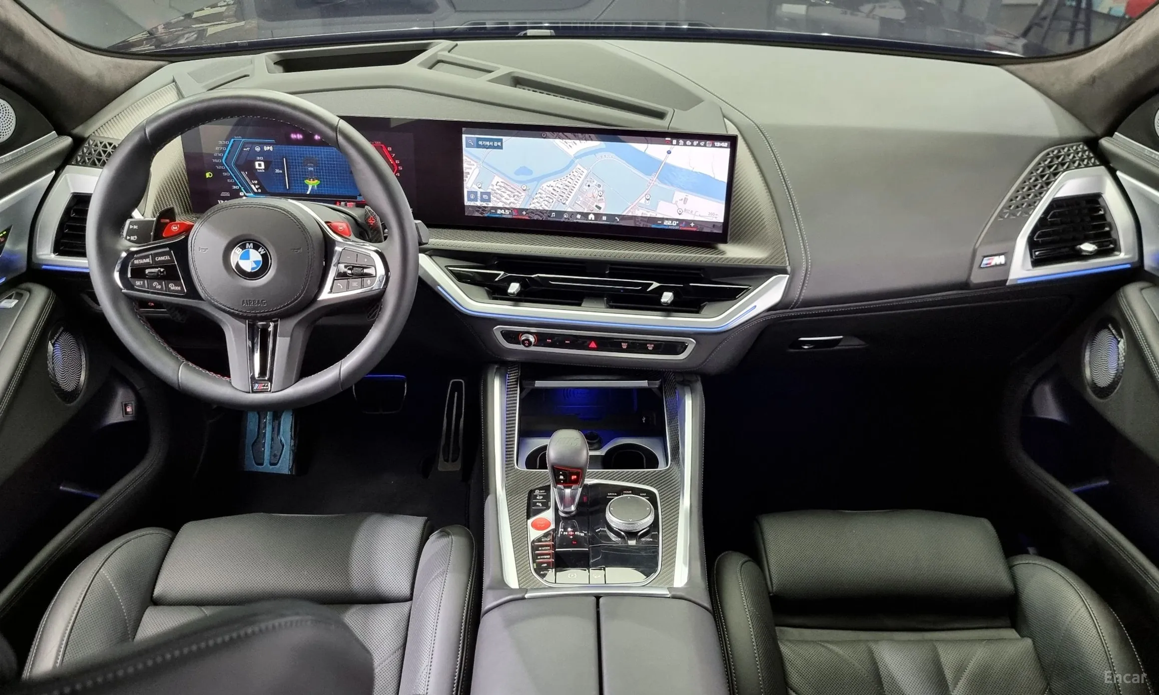 BMW XM (G09) превью 4