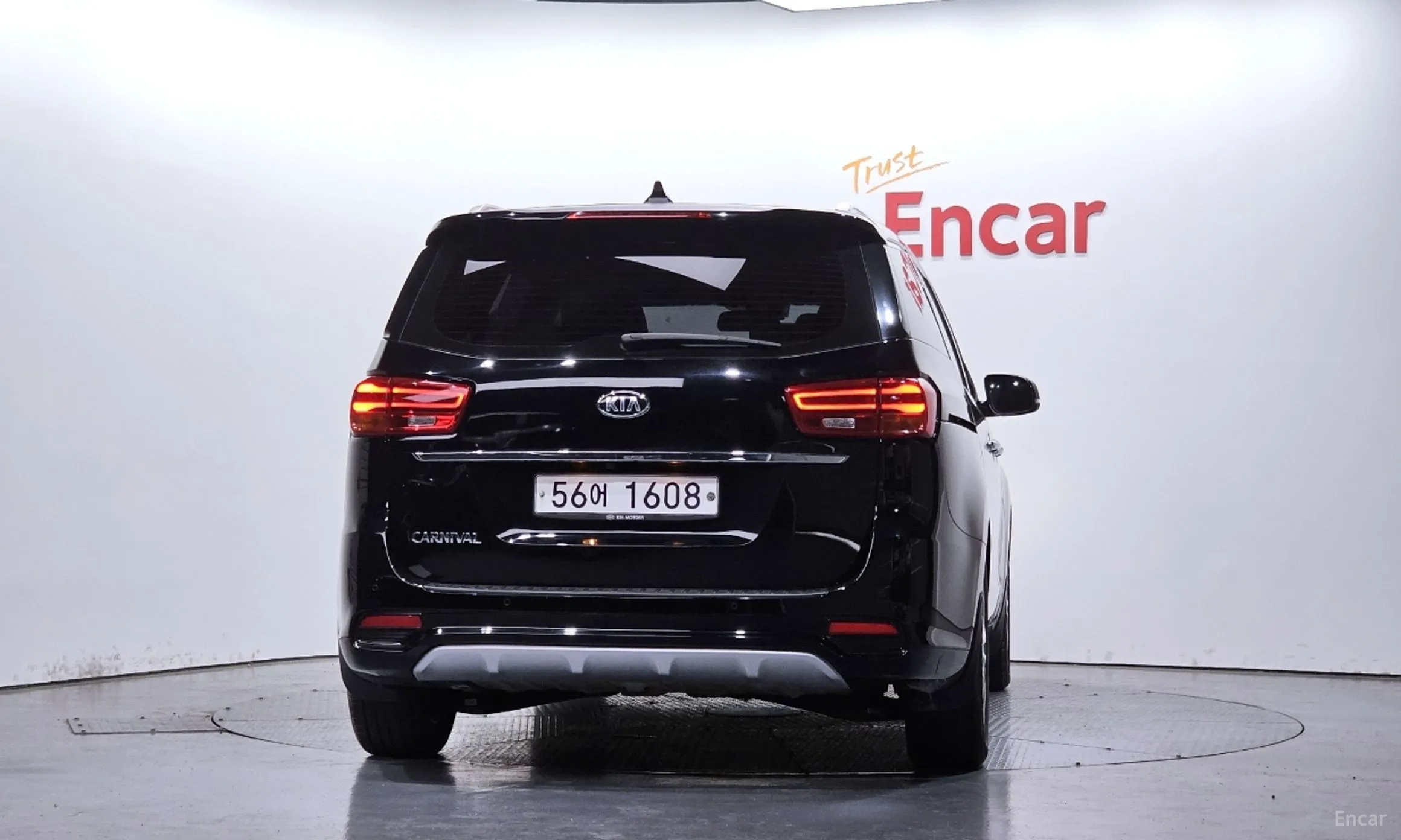 Kia Carnival превью 3