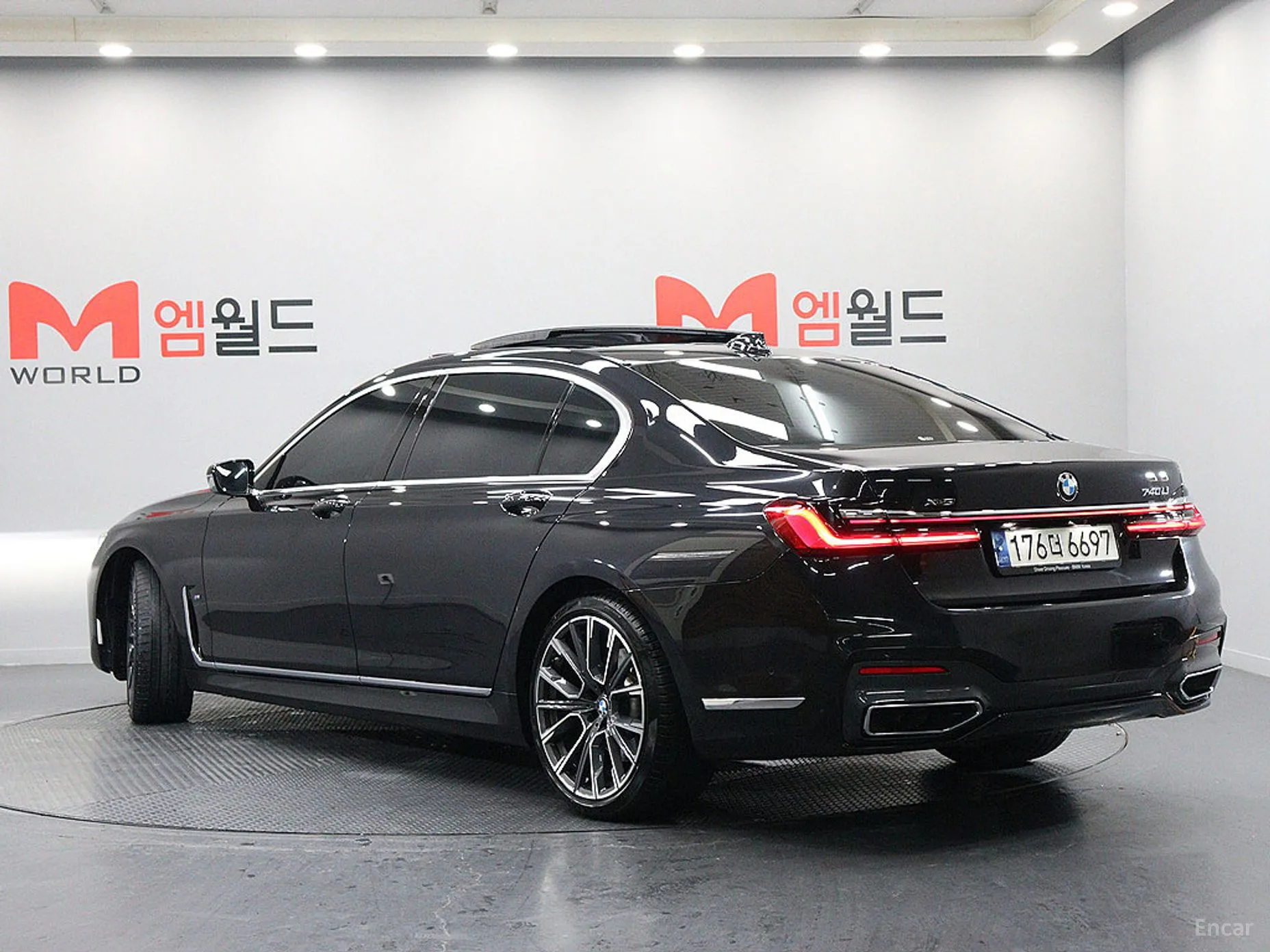 BMW 7 Series (G11) превью 3