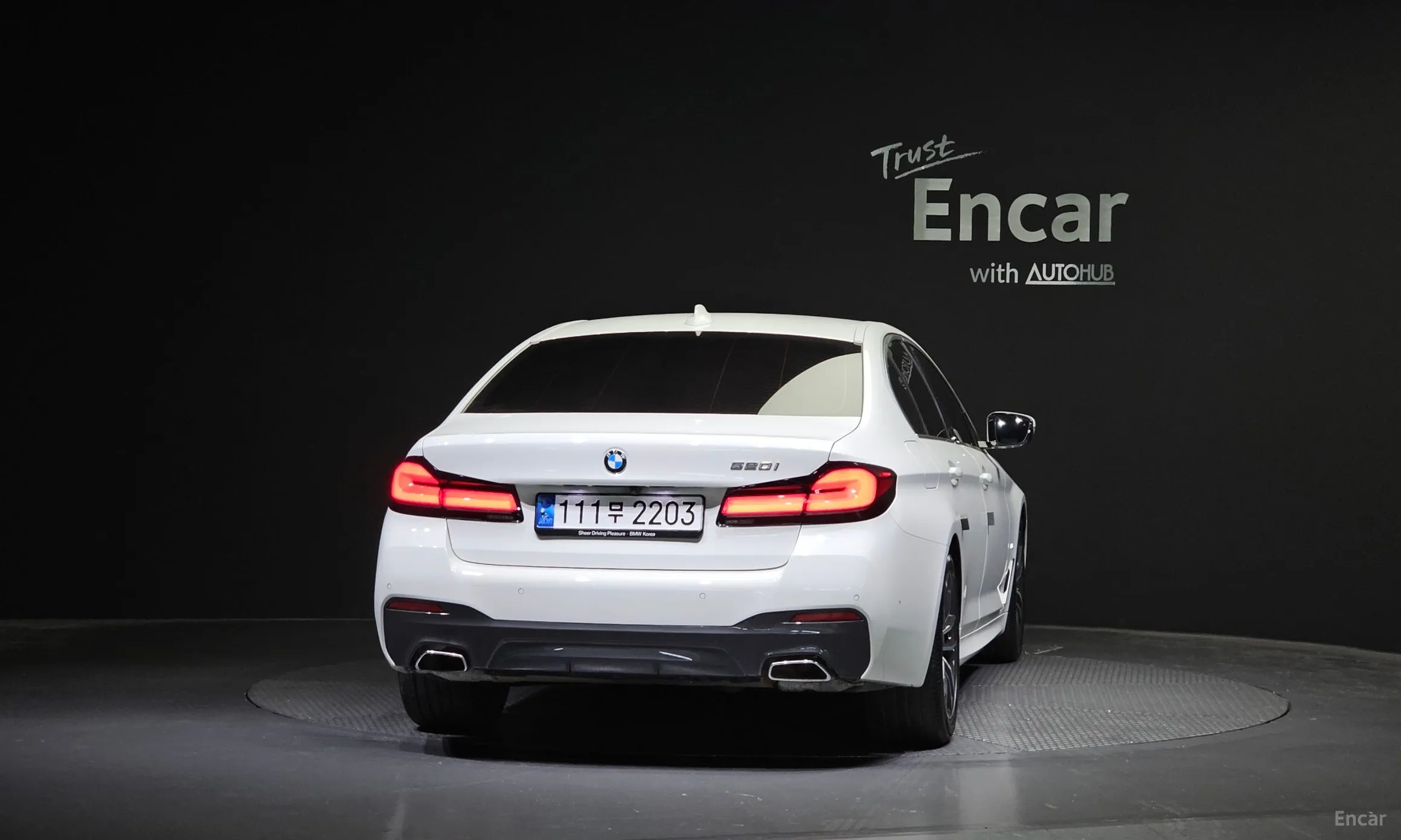 BMW 5 Series (G30) превью 3