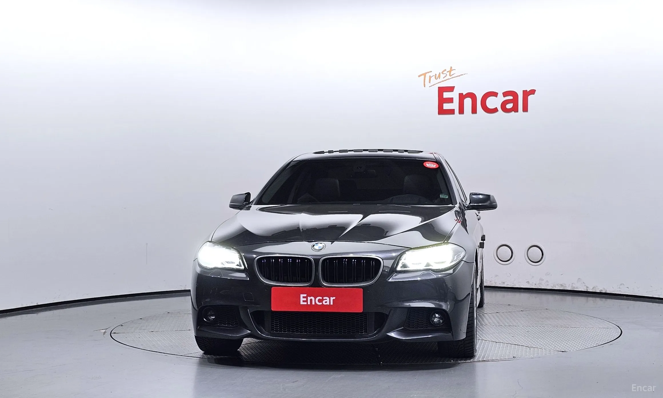 BMW 5 Series (F10) превью 2