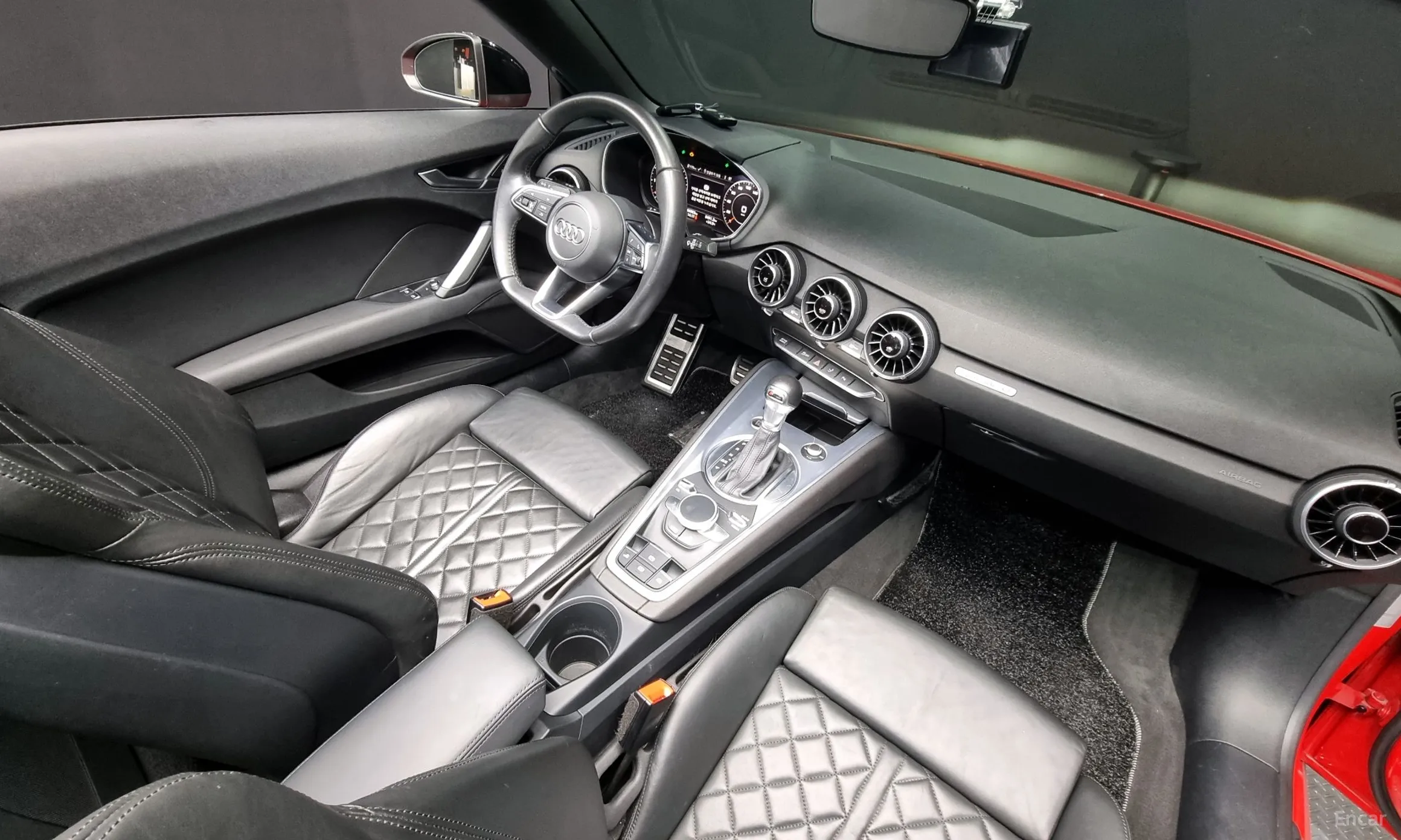 Audi TT (8S) превью 4