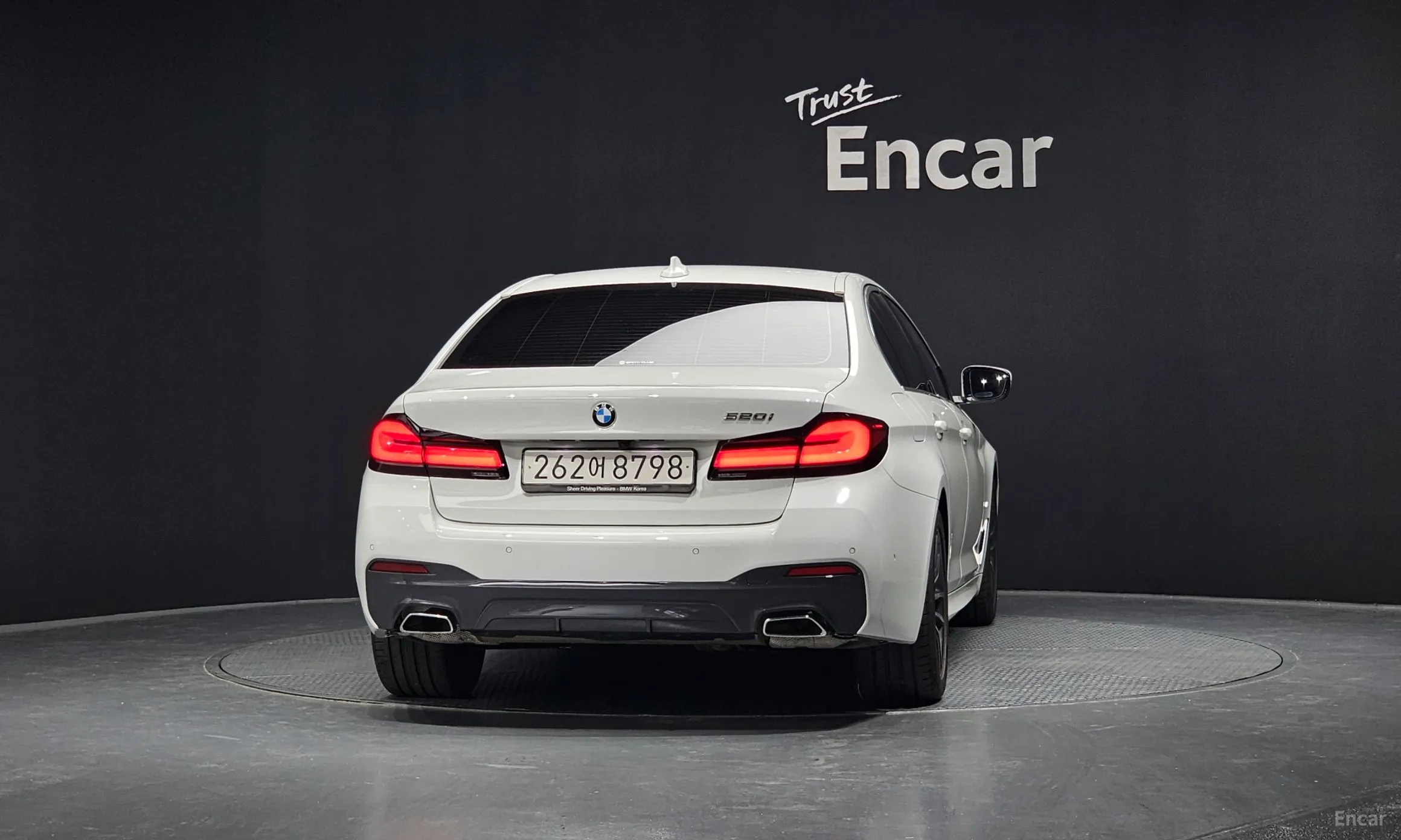 BMW 5 Series (G30) превью 3