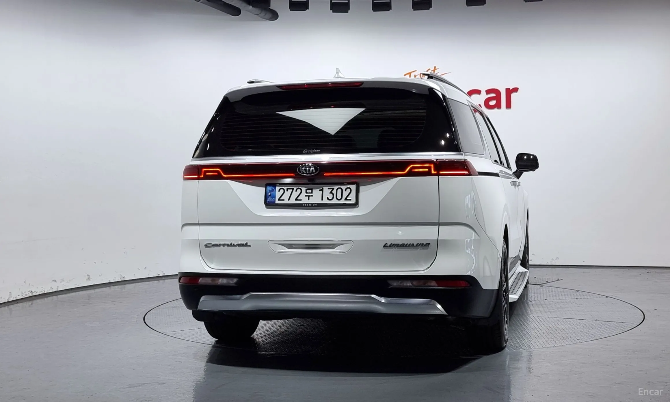 Kia Carnival Gen 4 превью 3