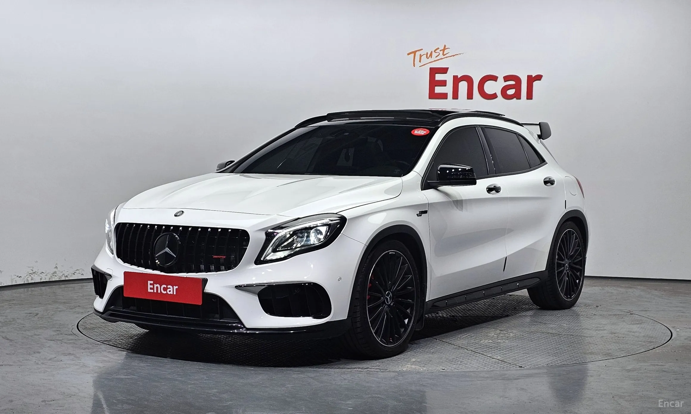 Mercedes Benz GLA-Class X156