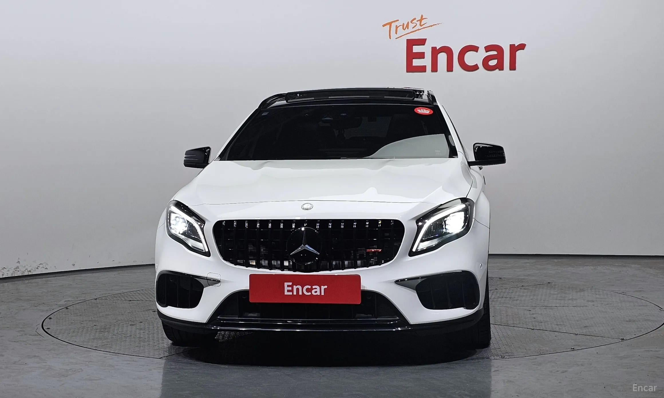 Mercedes Benz GLA-Class X156