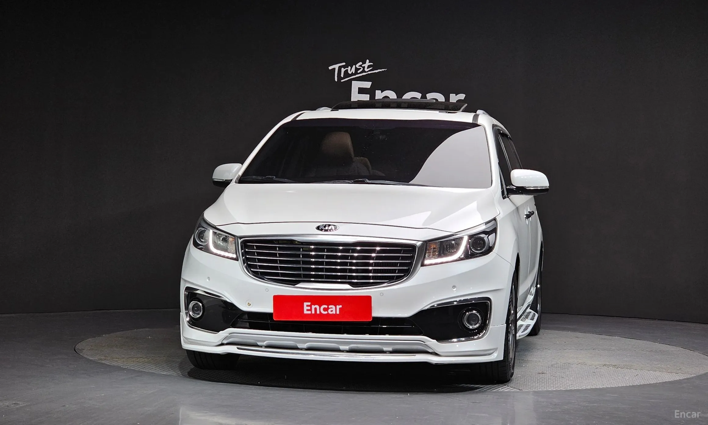 Kia Carnival превью 2