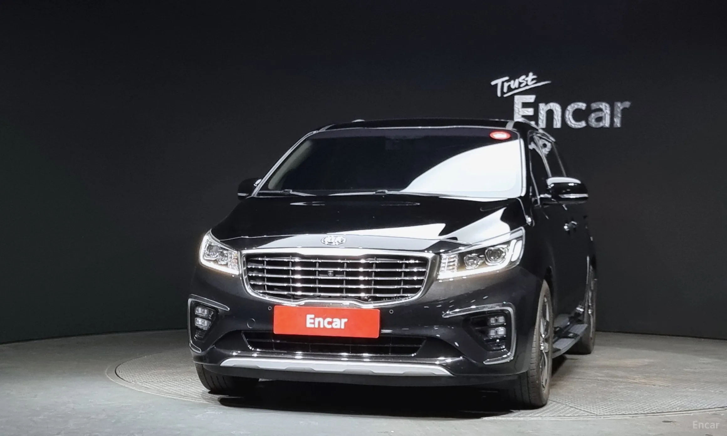 Kia Carnival превью 2