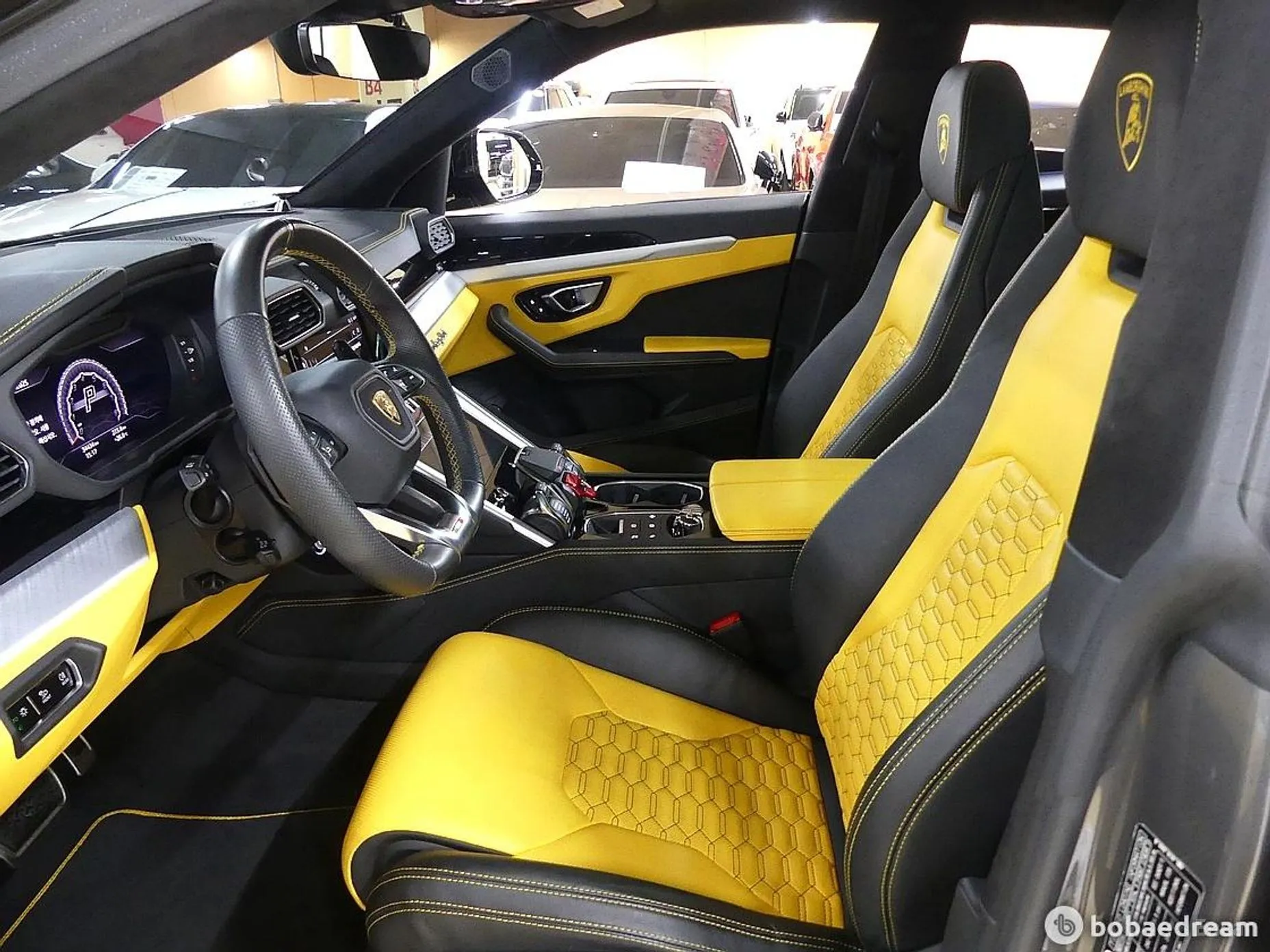 Lamborghini Urus превью 10