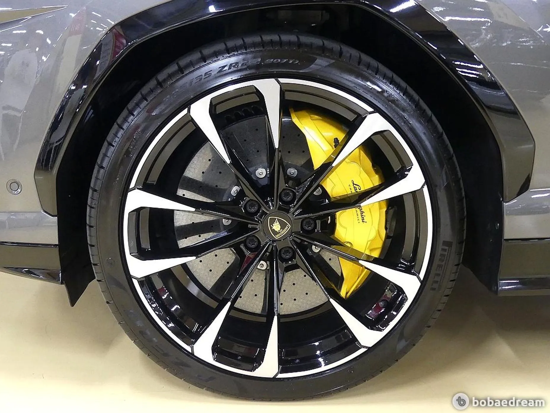 Lamborghini Urus превью 5