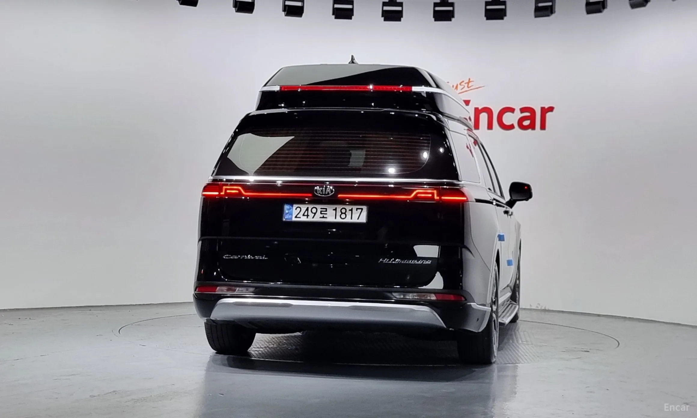 Kia Carnival Gen 4 превью 3