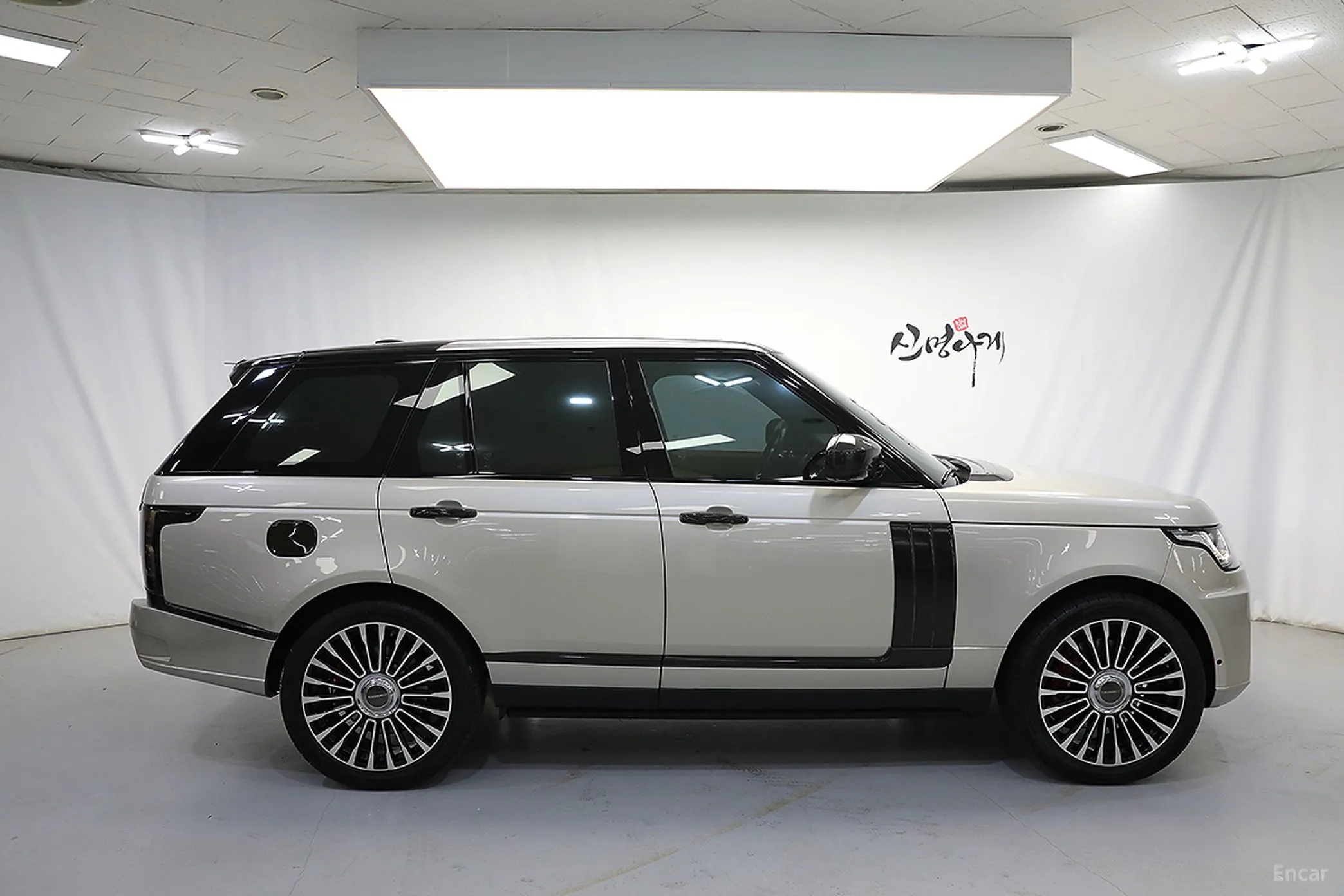 Land Rover Range Rover 4th Generation превью 3