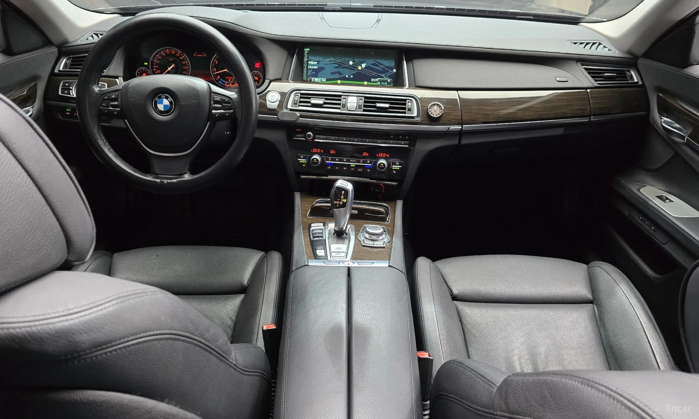 BMW 7 Series (F01) превью 4