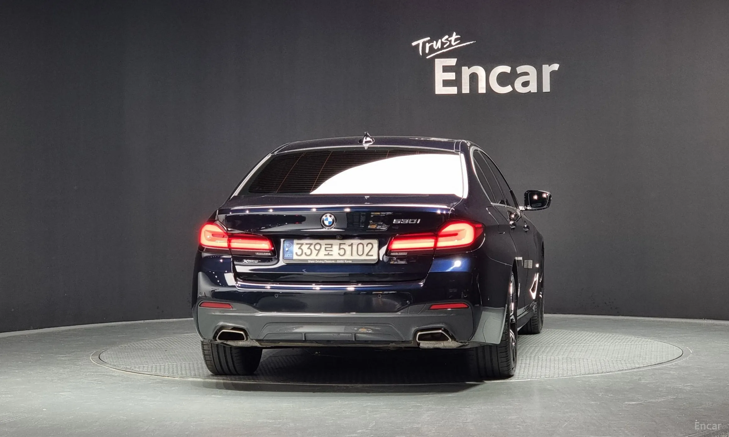 BMW 5 Series (G30) превью 3