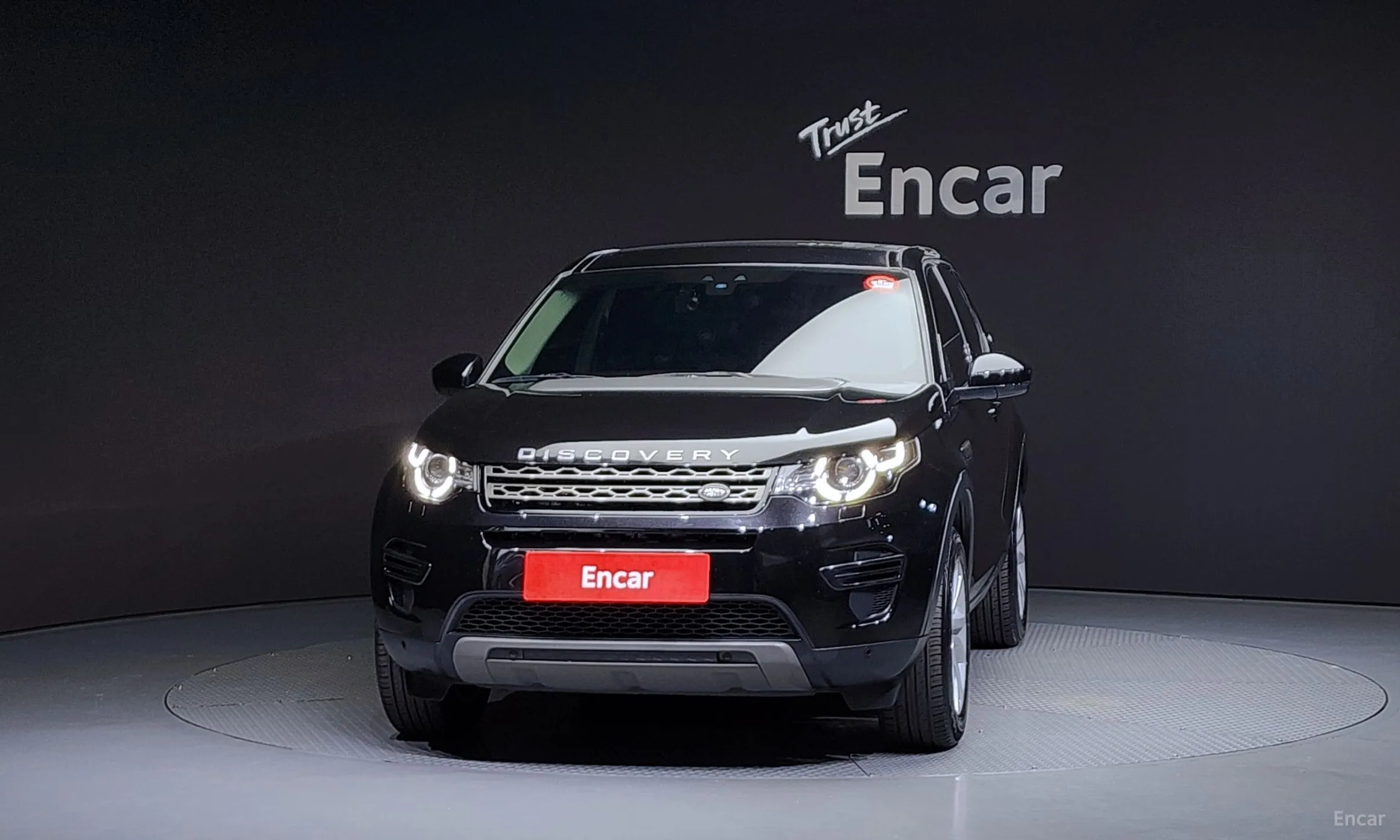 Land Rover Discovery Sports превью 2