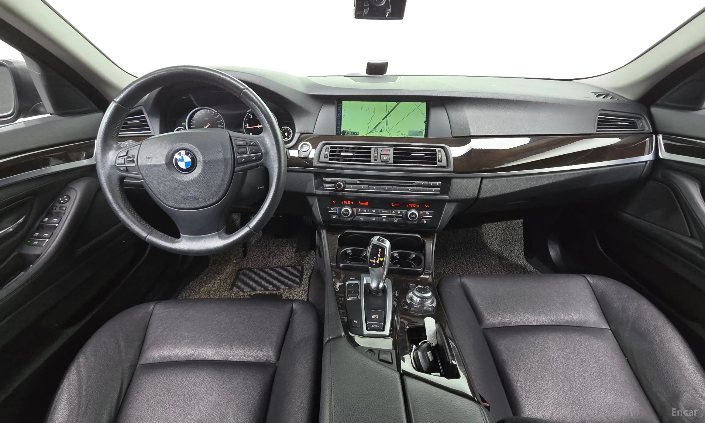 BMW 5 Series (F10) превью 4