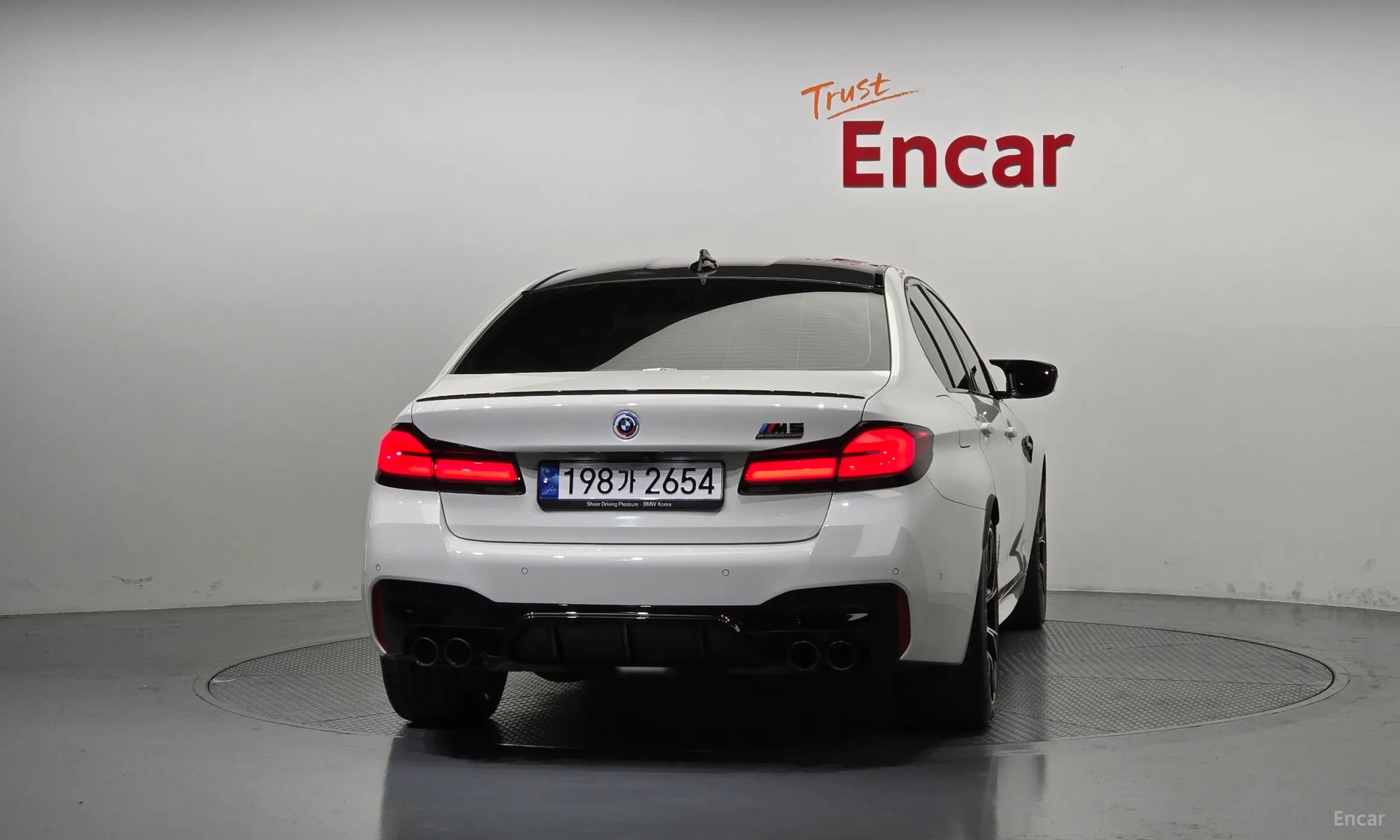 BMW M5 (F90) превью 3