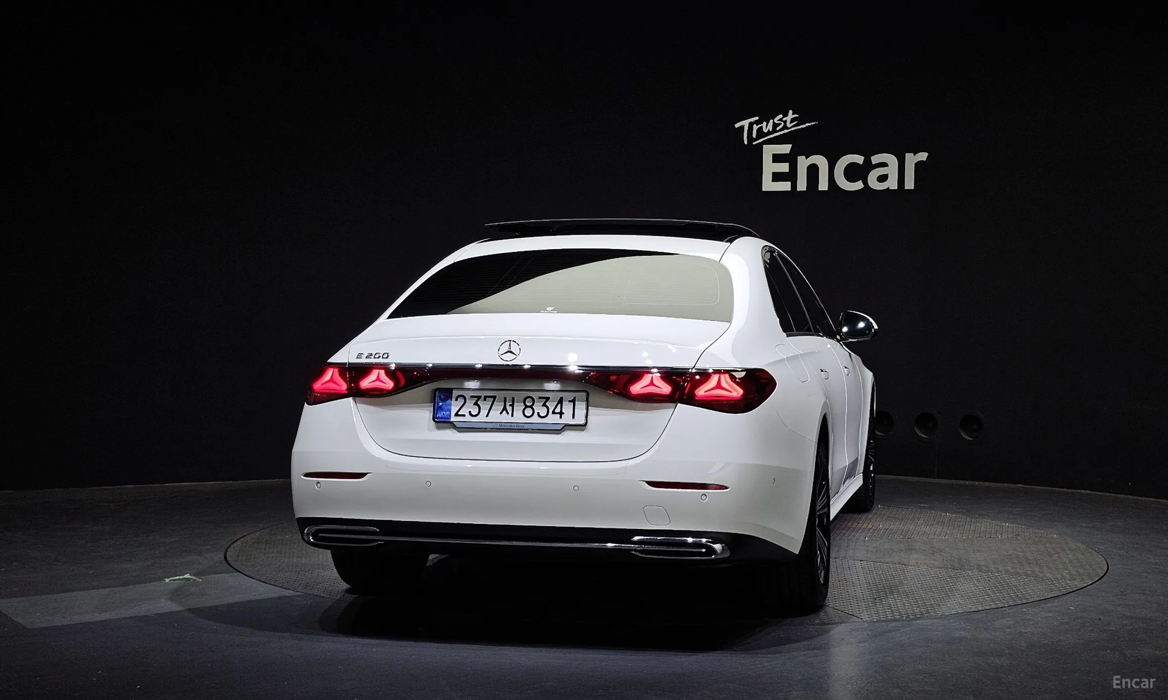 Mercedes Benz E-Class W214 превью 3