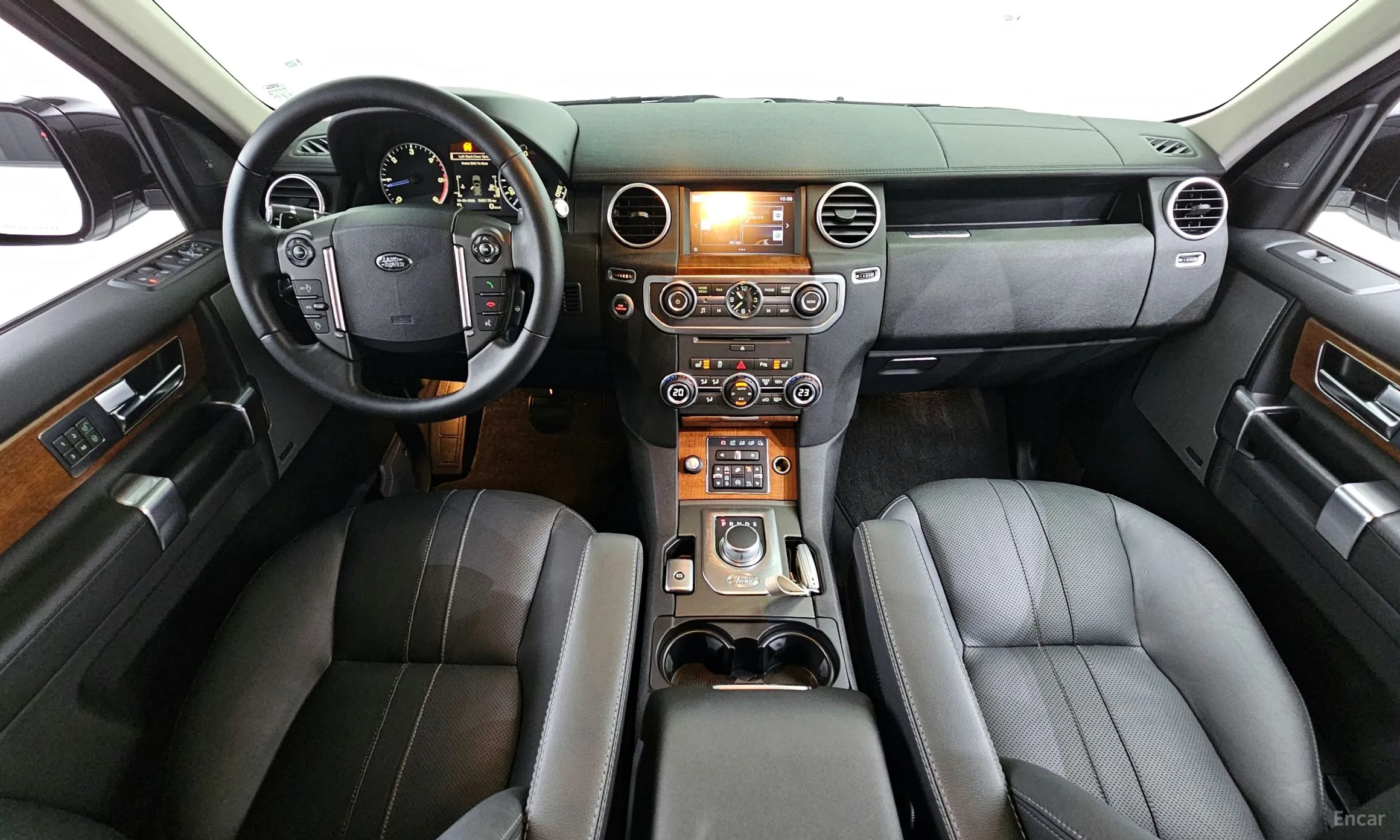 Land Rover Discovery 4 превью 4