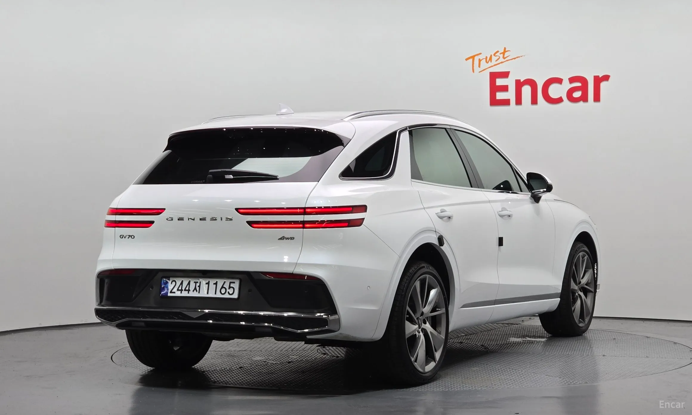 Genesis GV70 превью 2