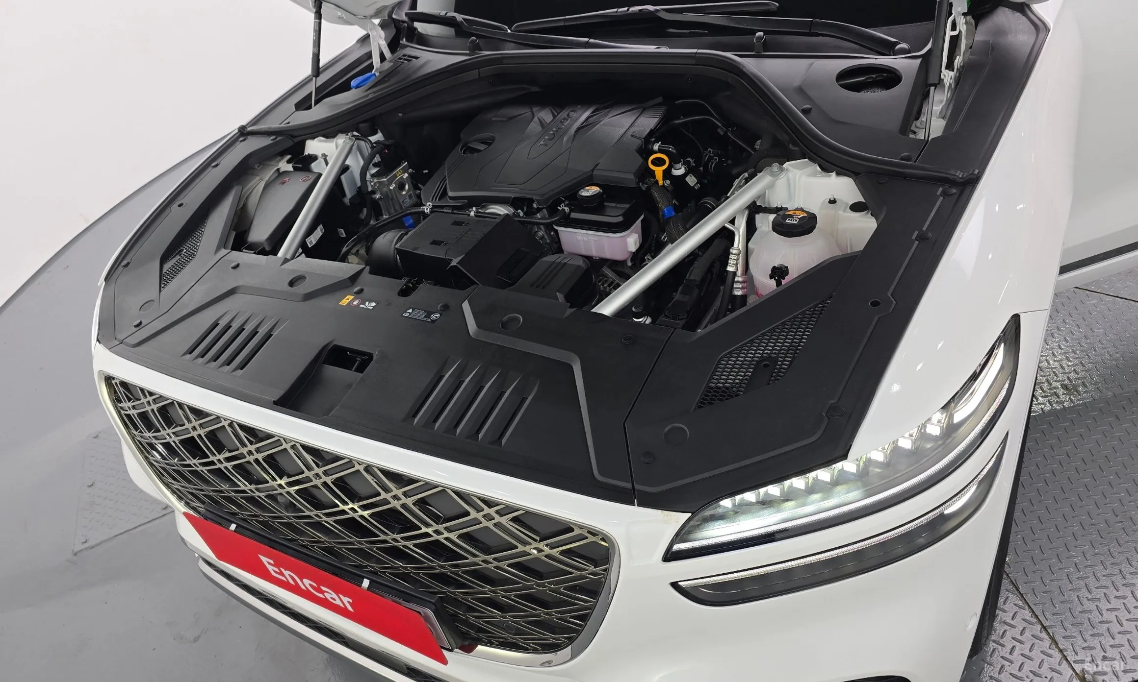Genesis GV70 превью 6