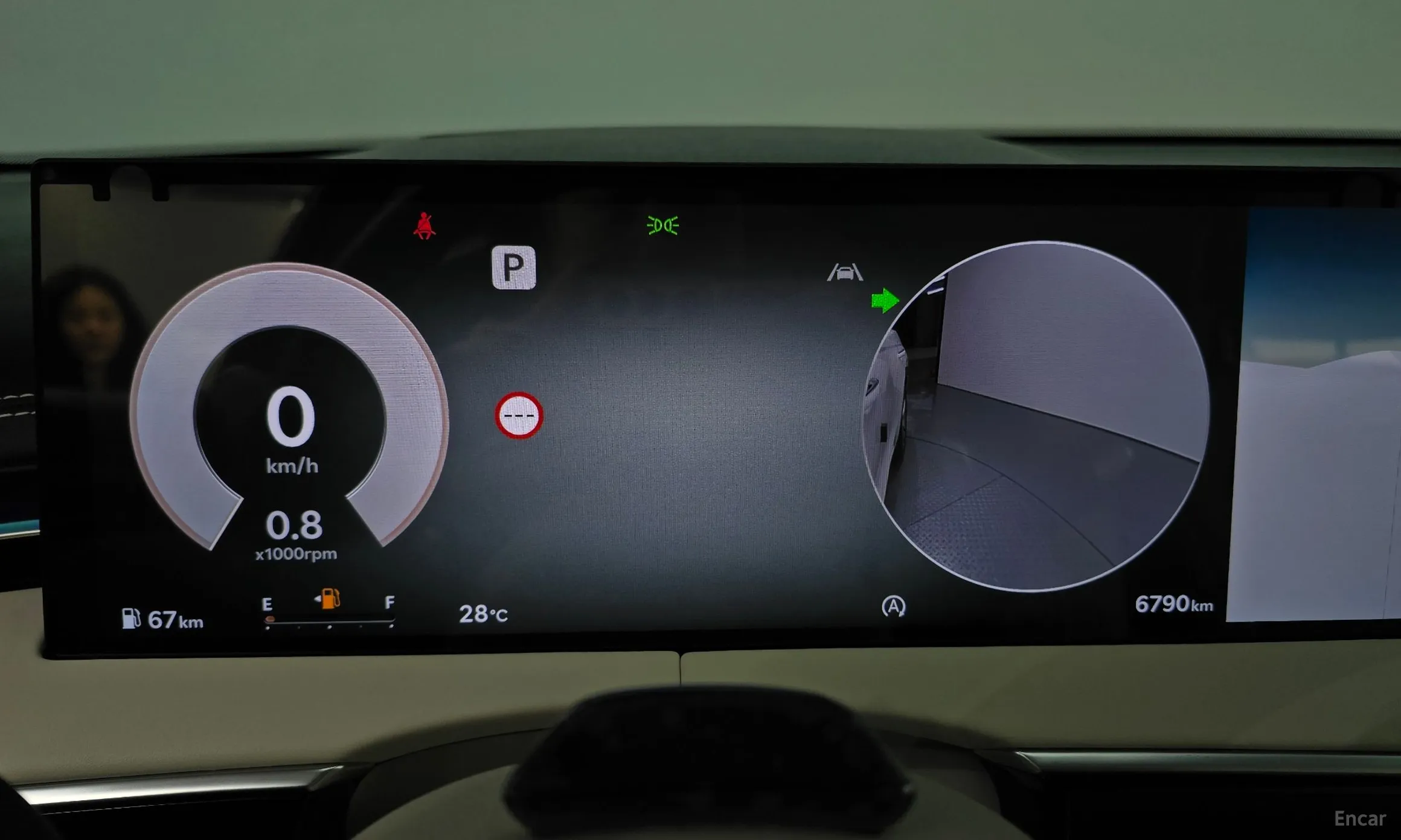 Genesis GV70 превью 8