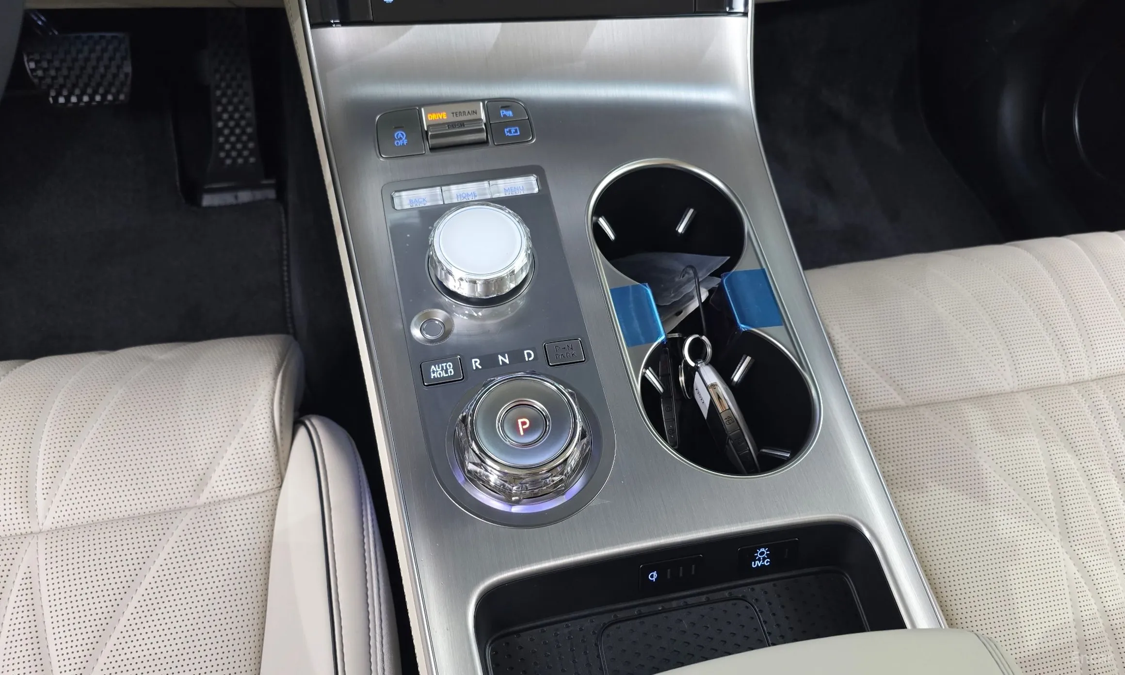 Genesis GV70 превью 9